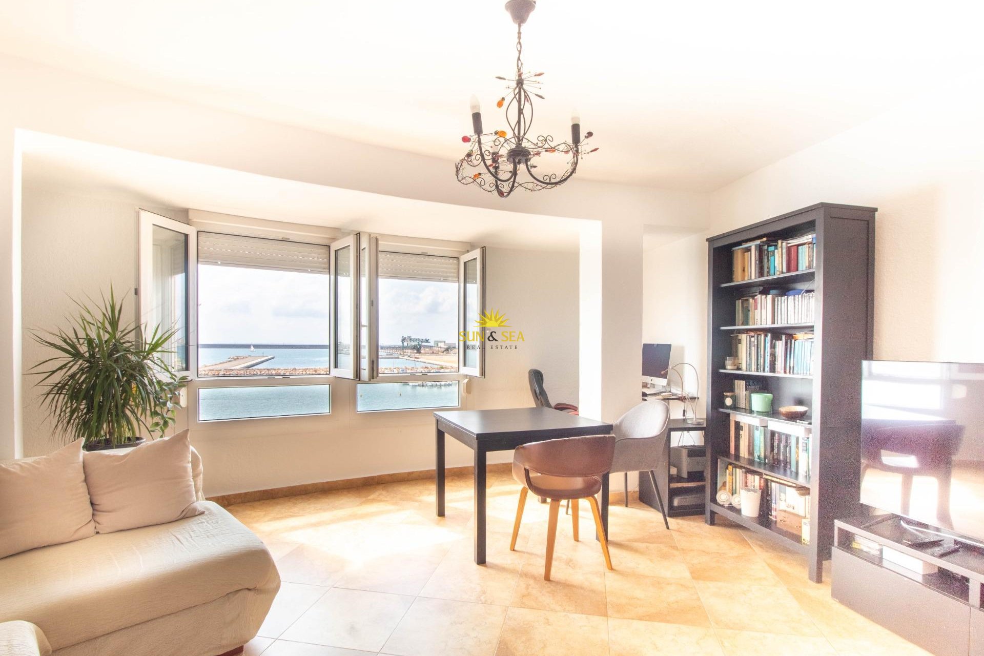 Resale - Apartment - Torrevieja - Acequion