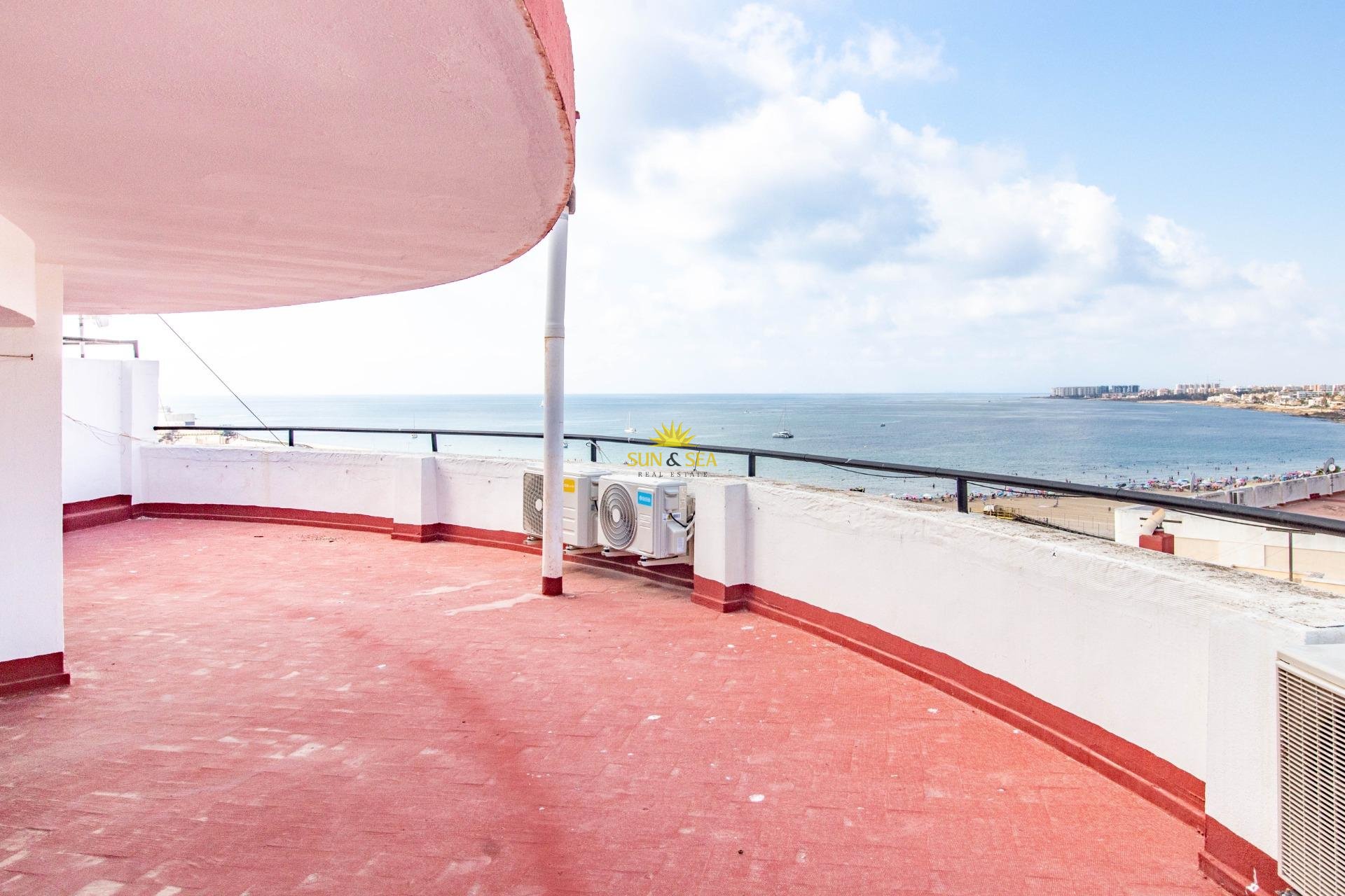 Resale - Apartment - Torrevieja - Acequion