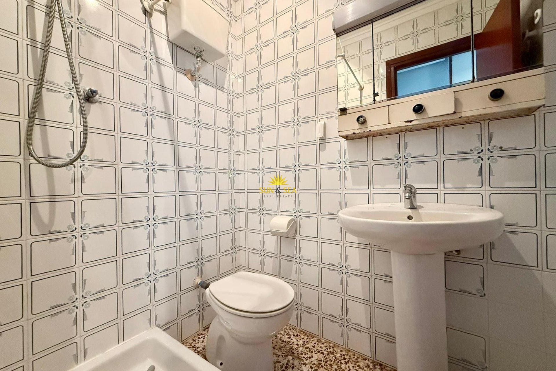 Resale - Apartment - Torrevieja - Acequion