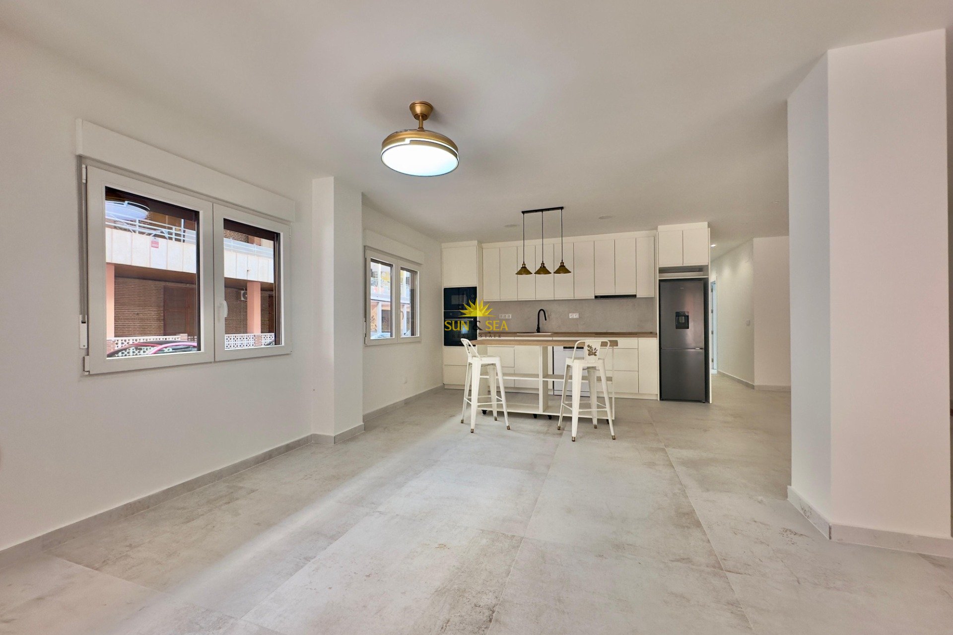 Resale - Apartment - Torrevieja - Acequion