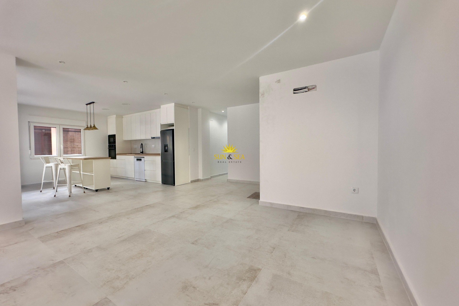 Resale - Apartment - Torrevieja - Acequion