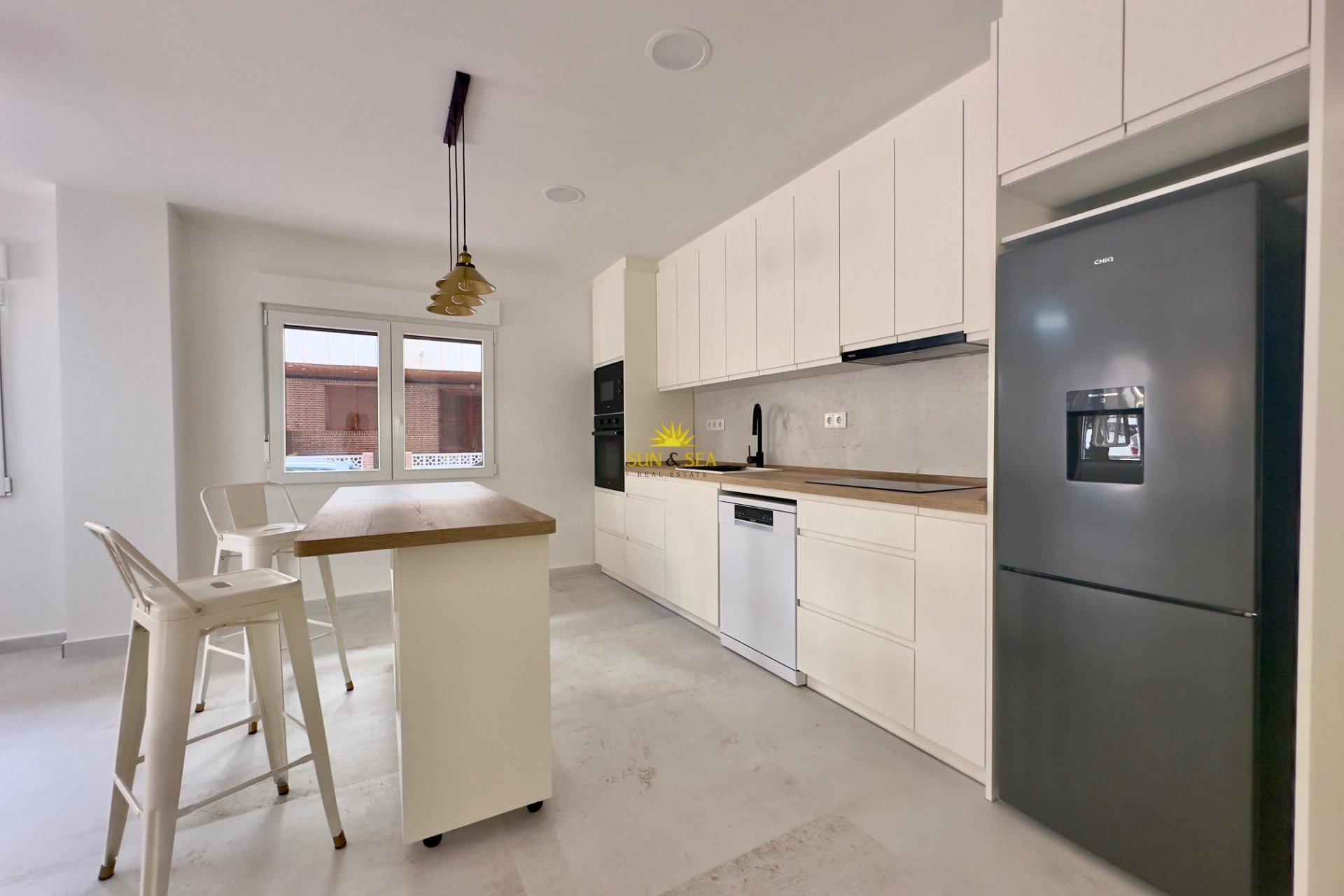 Resale - Apartment - Torrevieja - Acequion