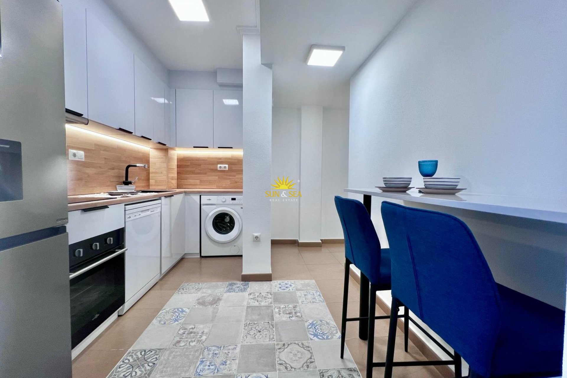 Resale - Apartment - Torrevieja - Acequion