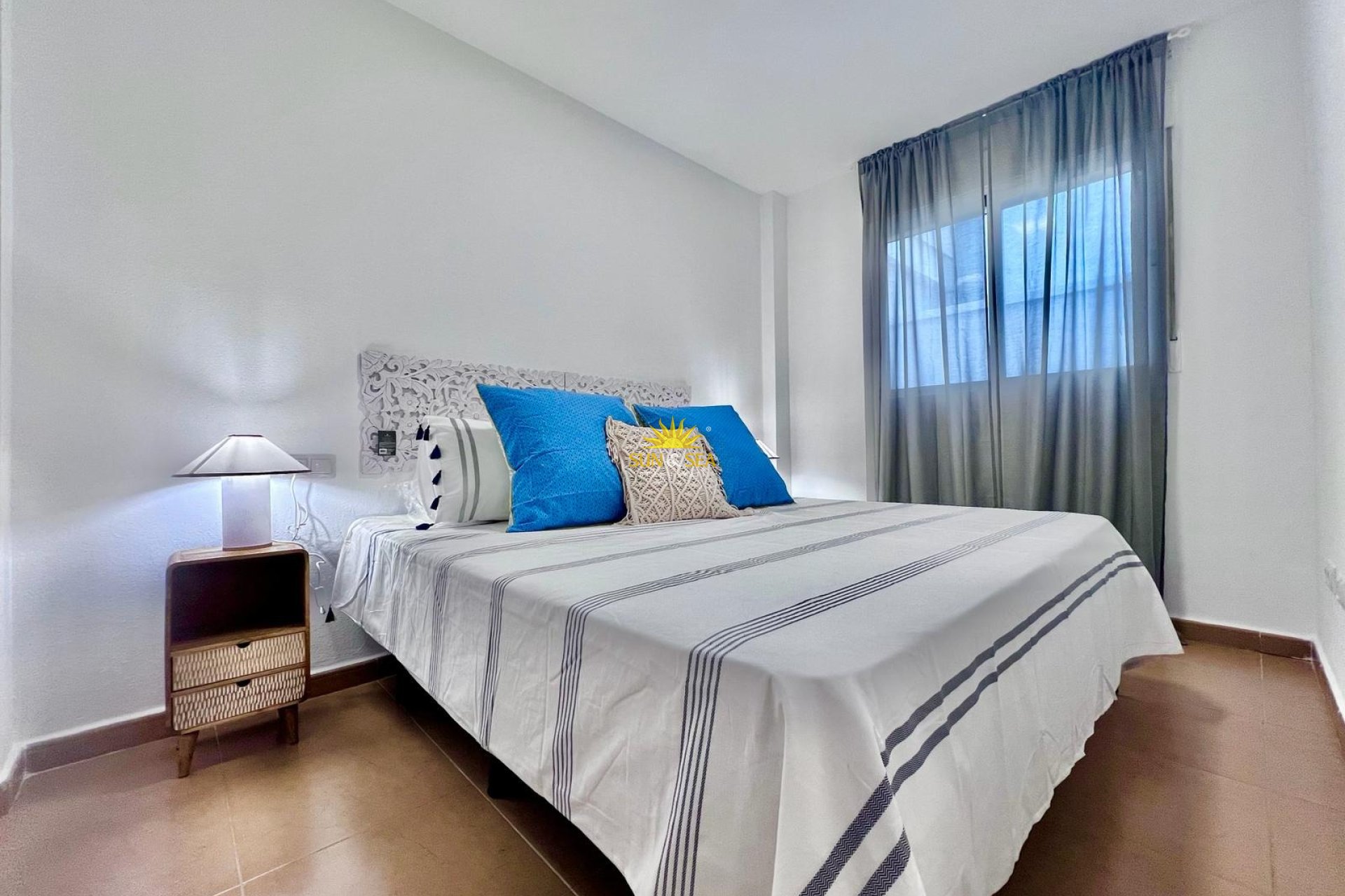 Resale - Apartment - Torrevieja - Acequion