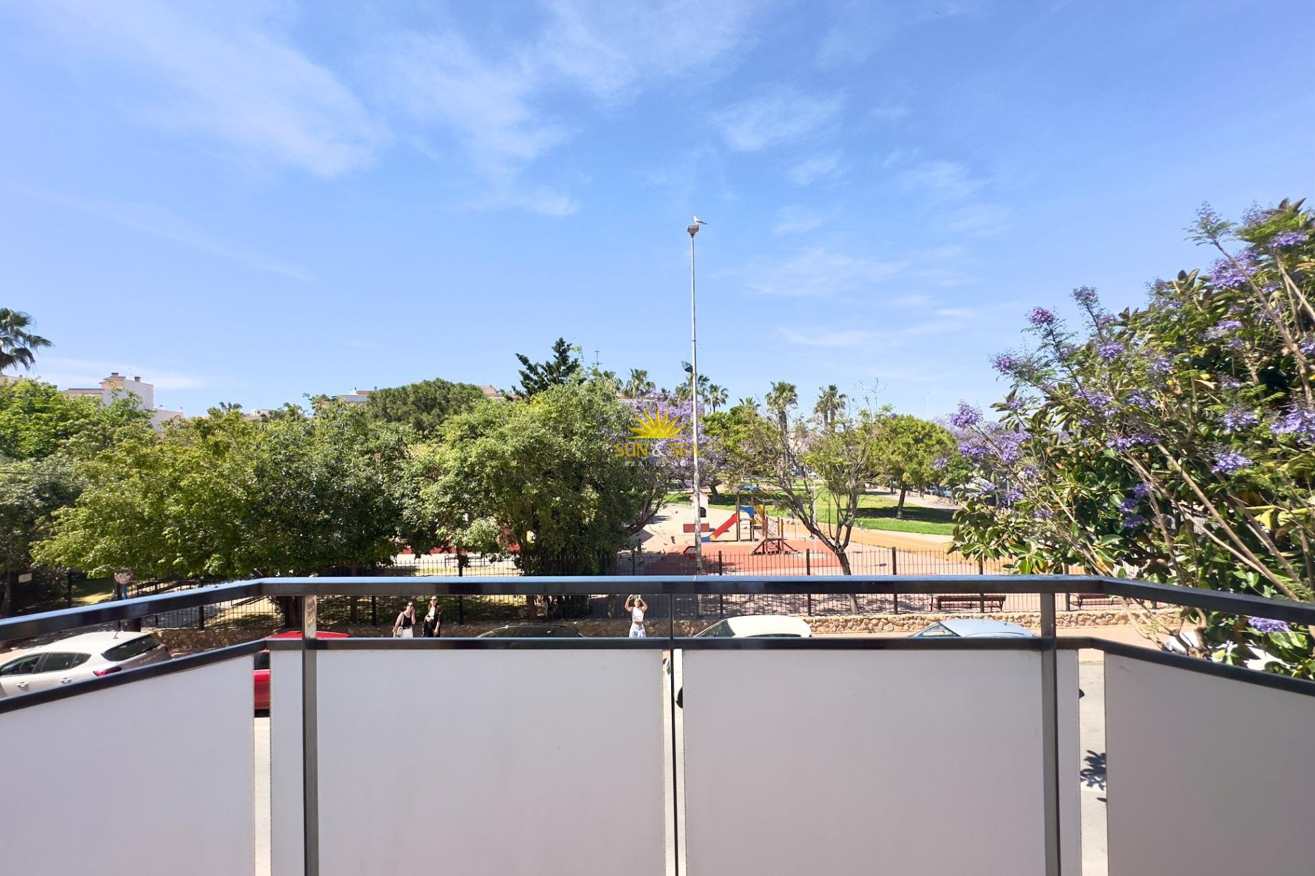 Resale - Apartment - Torrevieja - Acequion