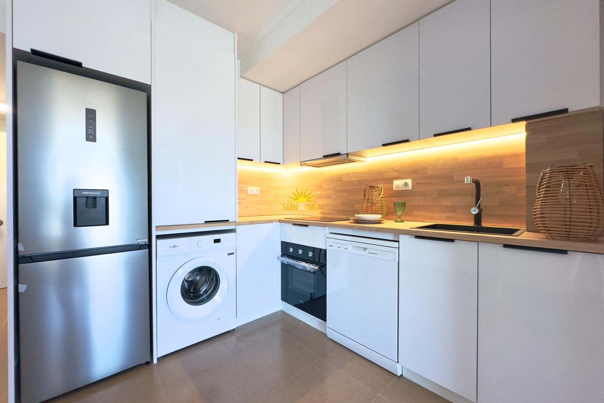 Resale - Apartment - Torrevieja - Acequion