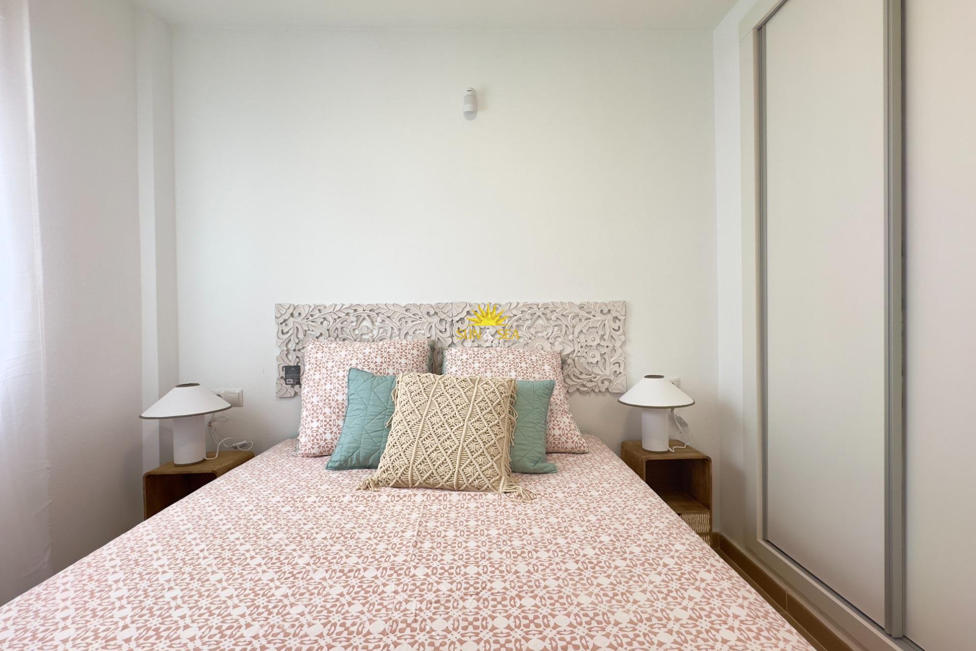 Resale - Apartment - Torrevieja - Acequion