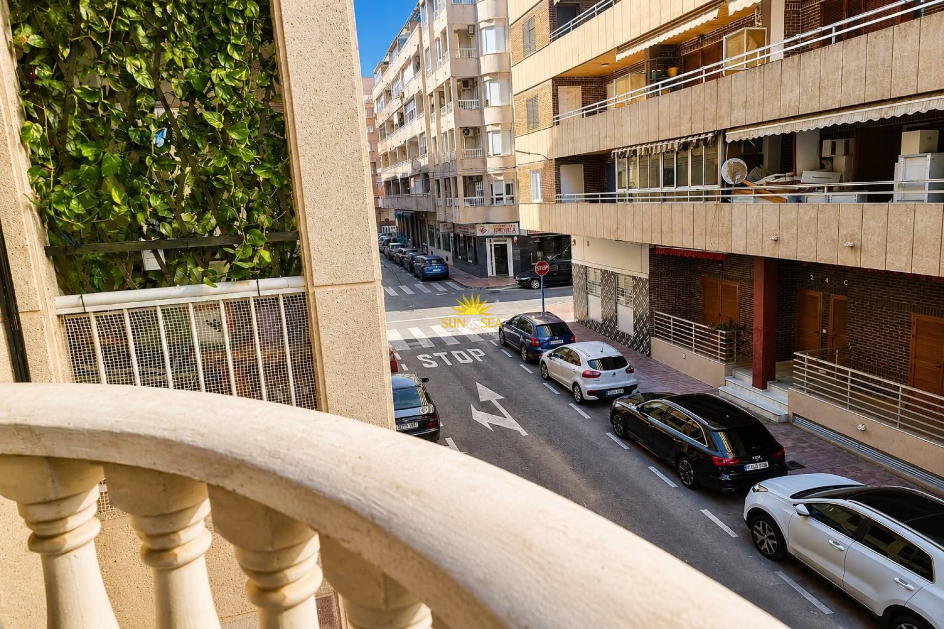 Resale - Apartment - Torrevieja - Acequion