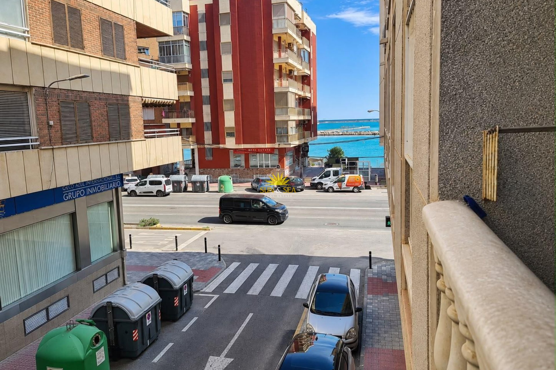 Resale - Apartment - Torrevieja - Acequion
