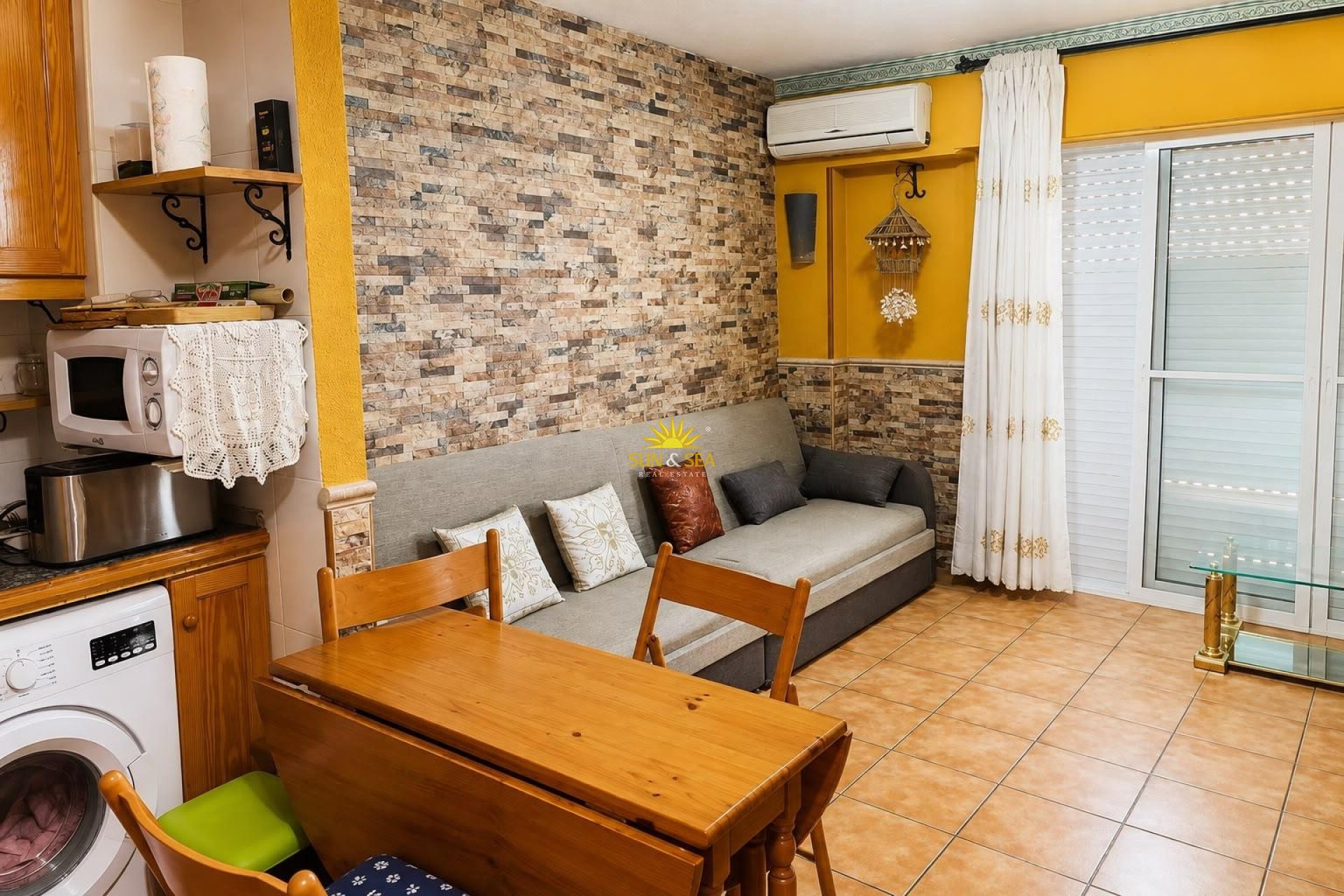 Resale - Apartment - Torrevieja - Acequion