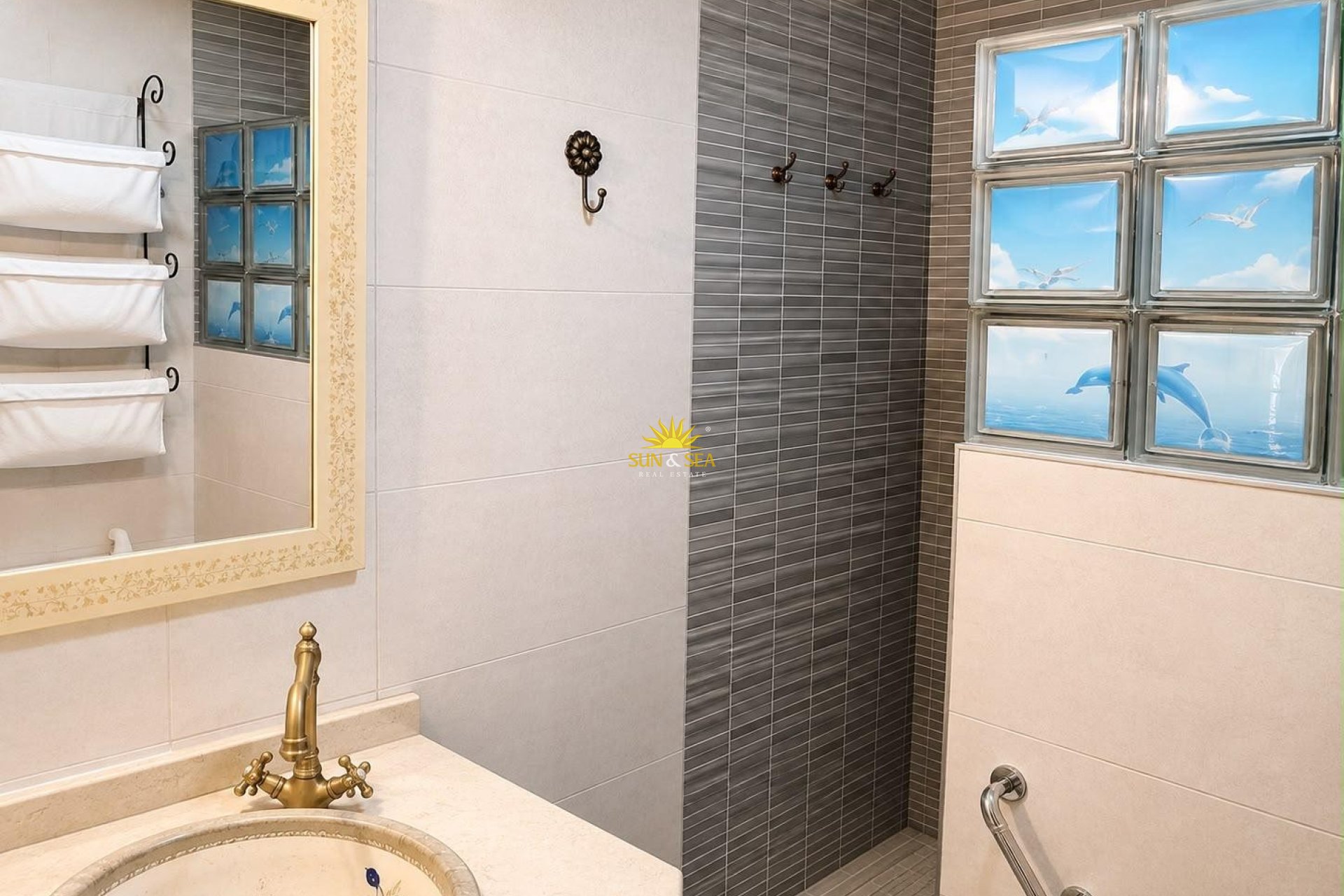 Resale - Apartment - Torrevieja - Acequion