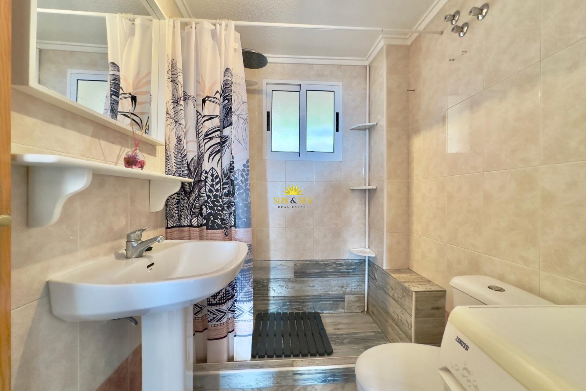 Resale - Apartment - Torrevieja - Cabo Cervera