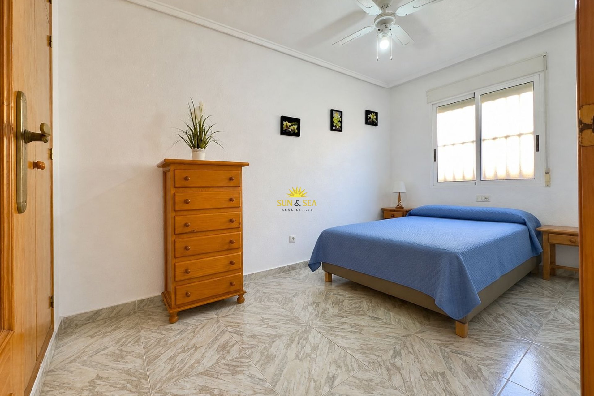 Resale - Apartment - Torrevieja - Cabo Cervera