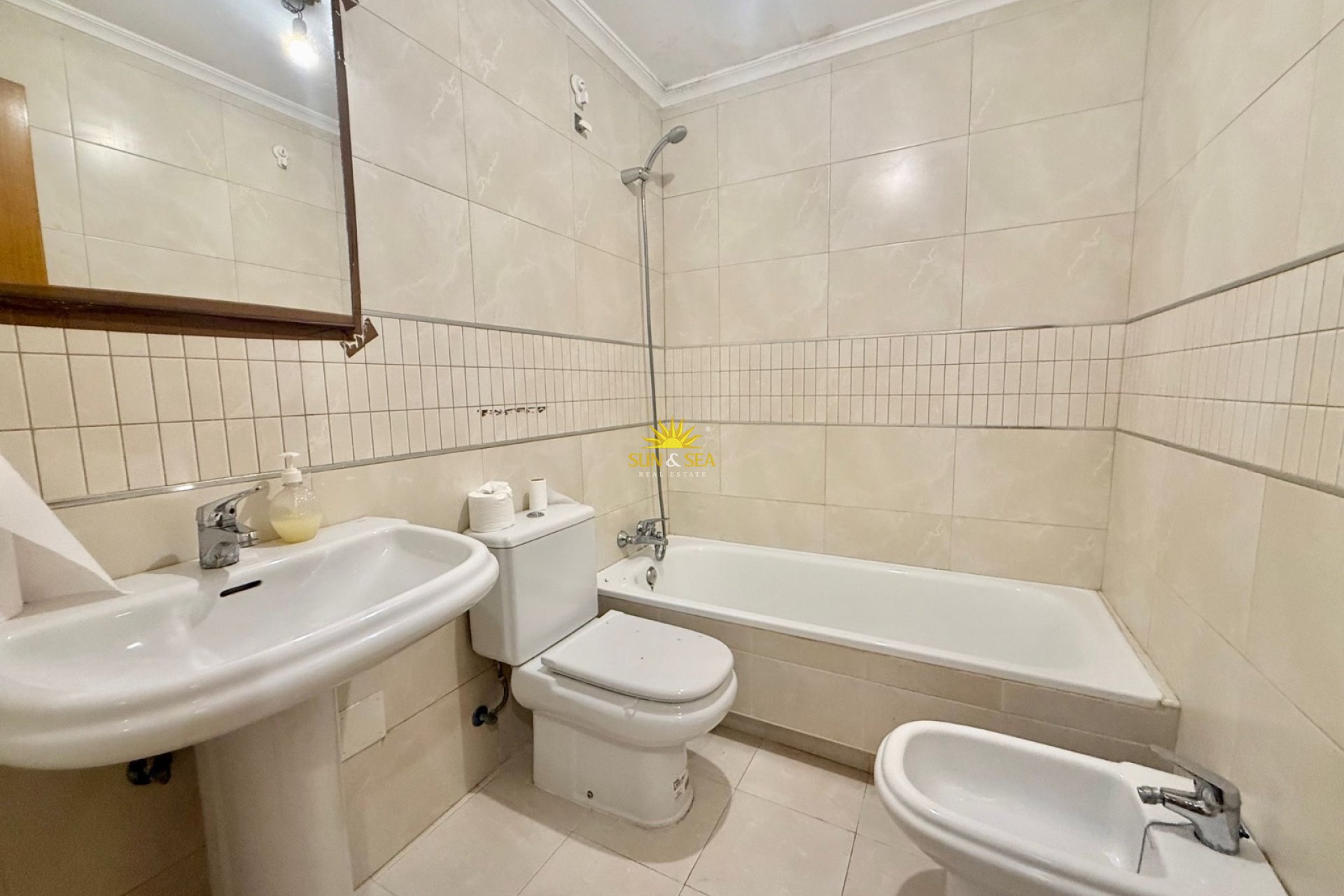 Resale - Apartment - Torrevieja - Centro