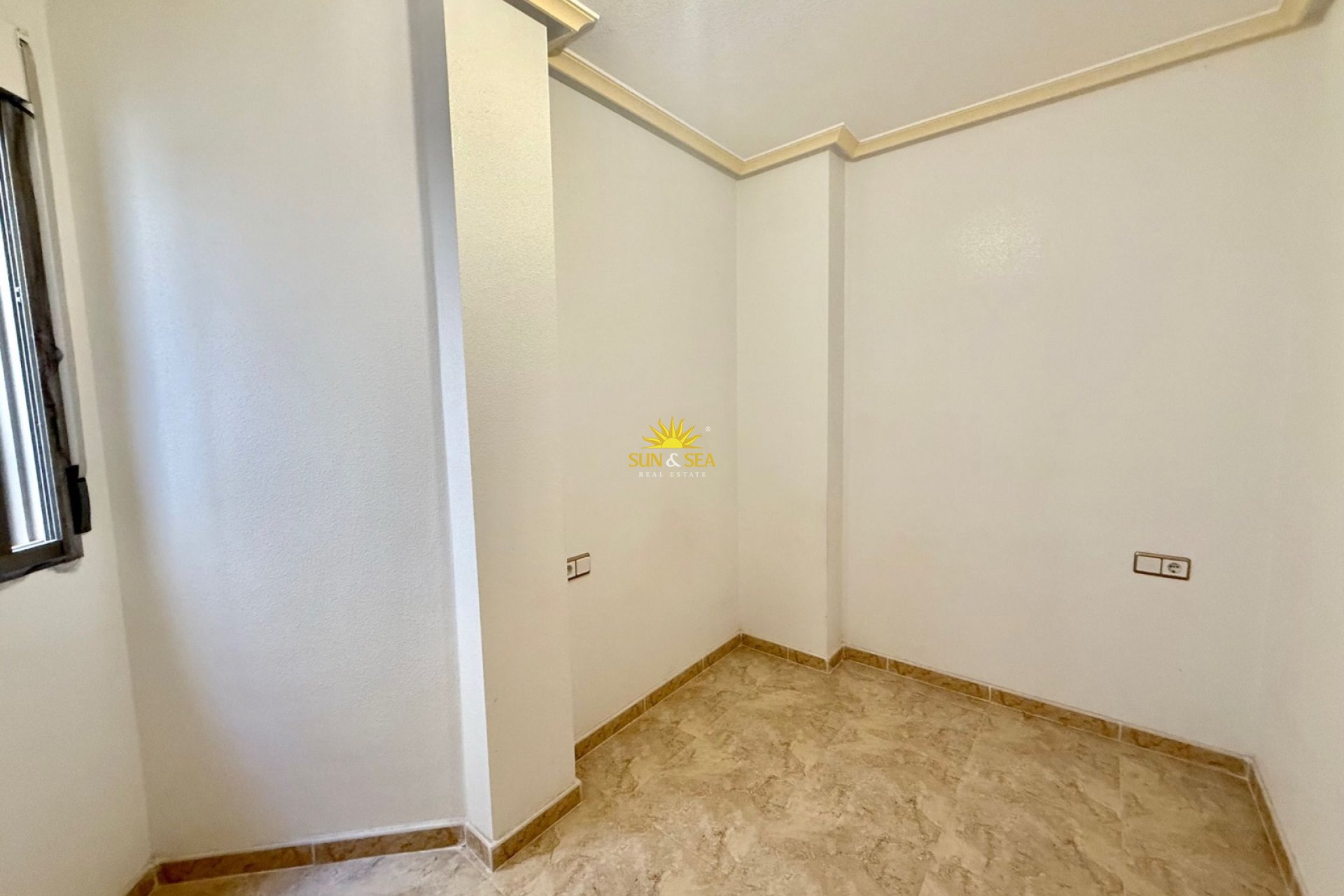 Resale - Apartment - Torrevieja - Centro