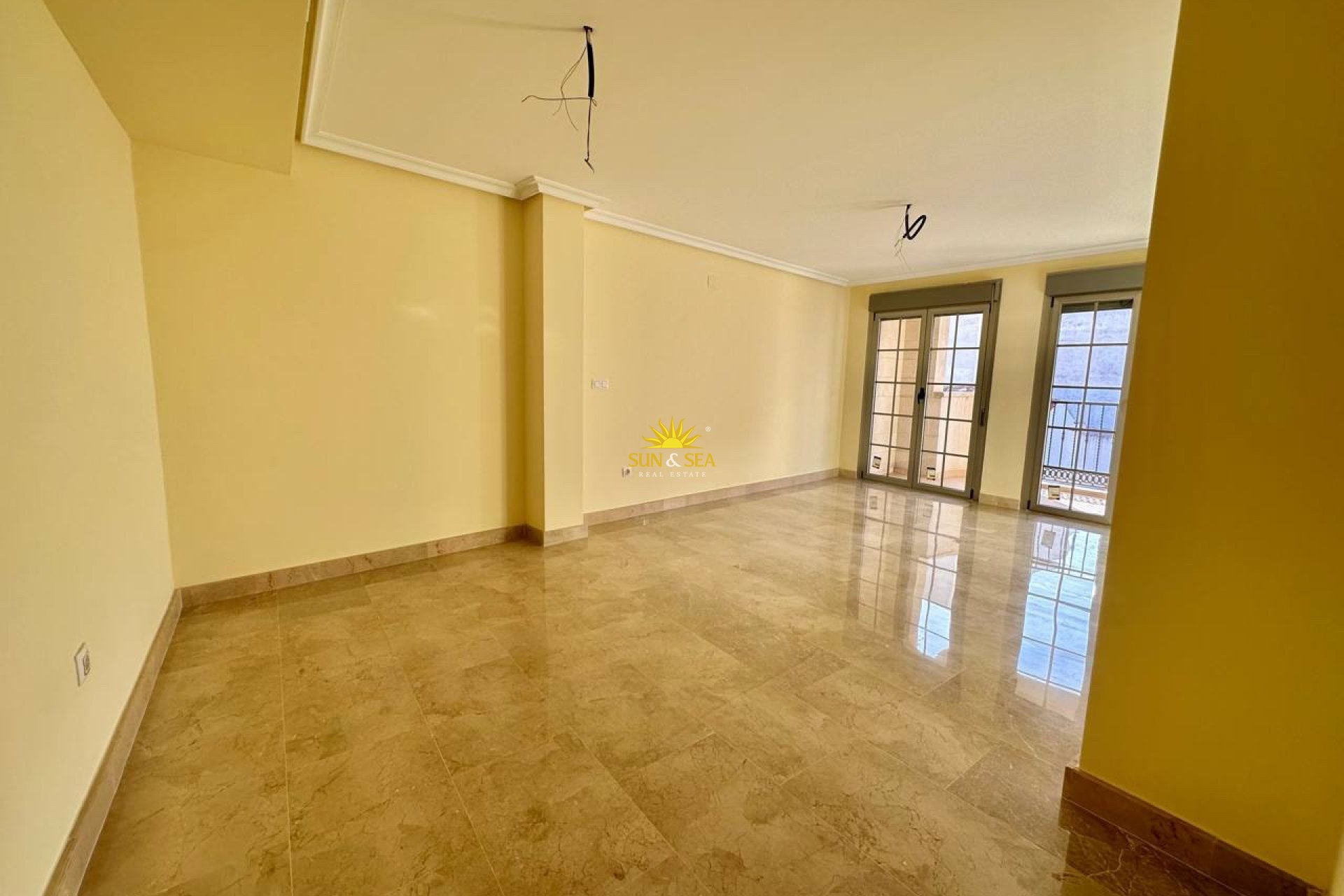 Resale - Apartment - Torrevieja - Centro