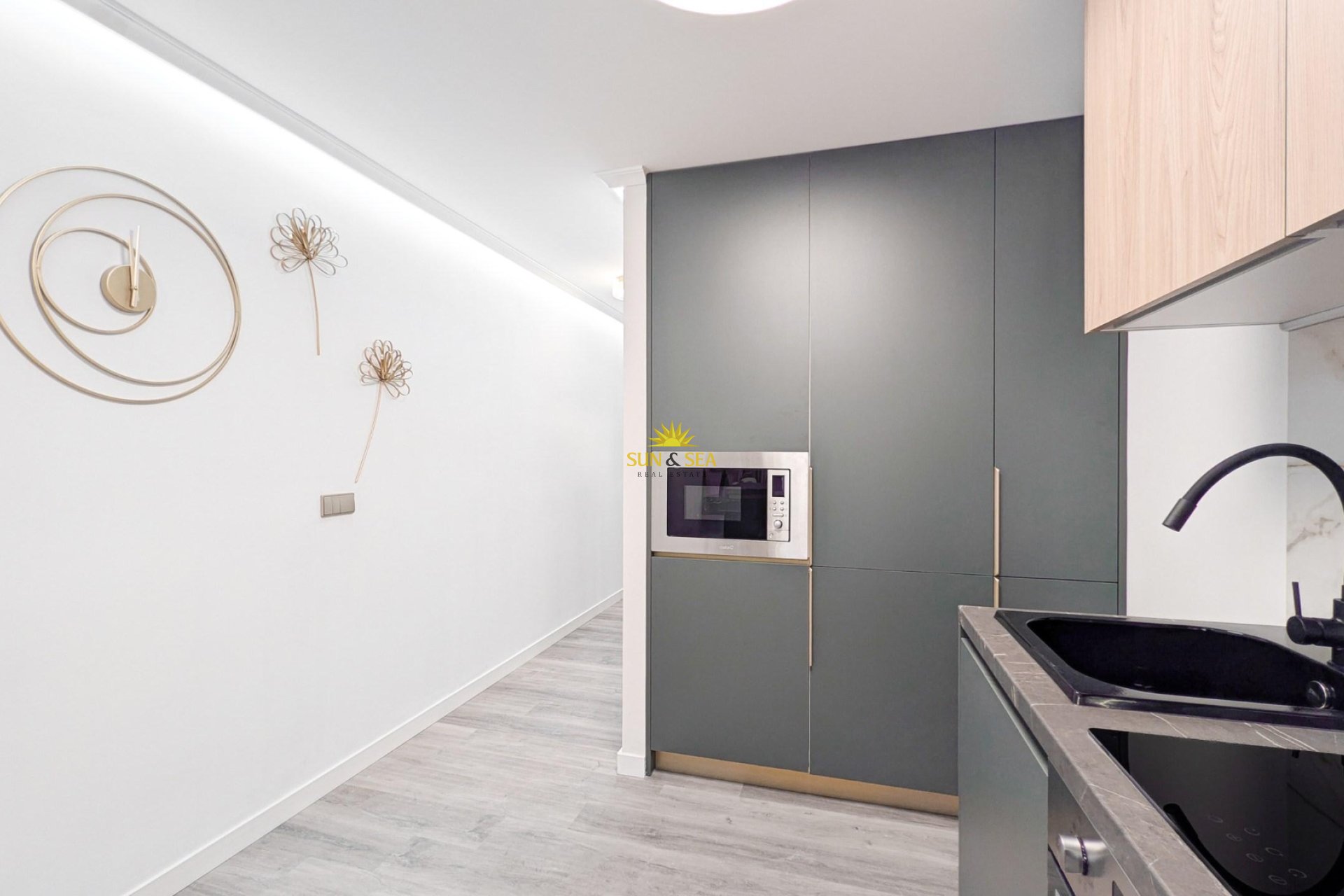 Resale - Apartment - Torrevieja - Centro