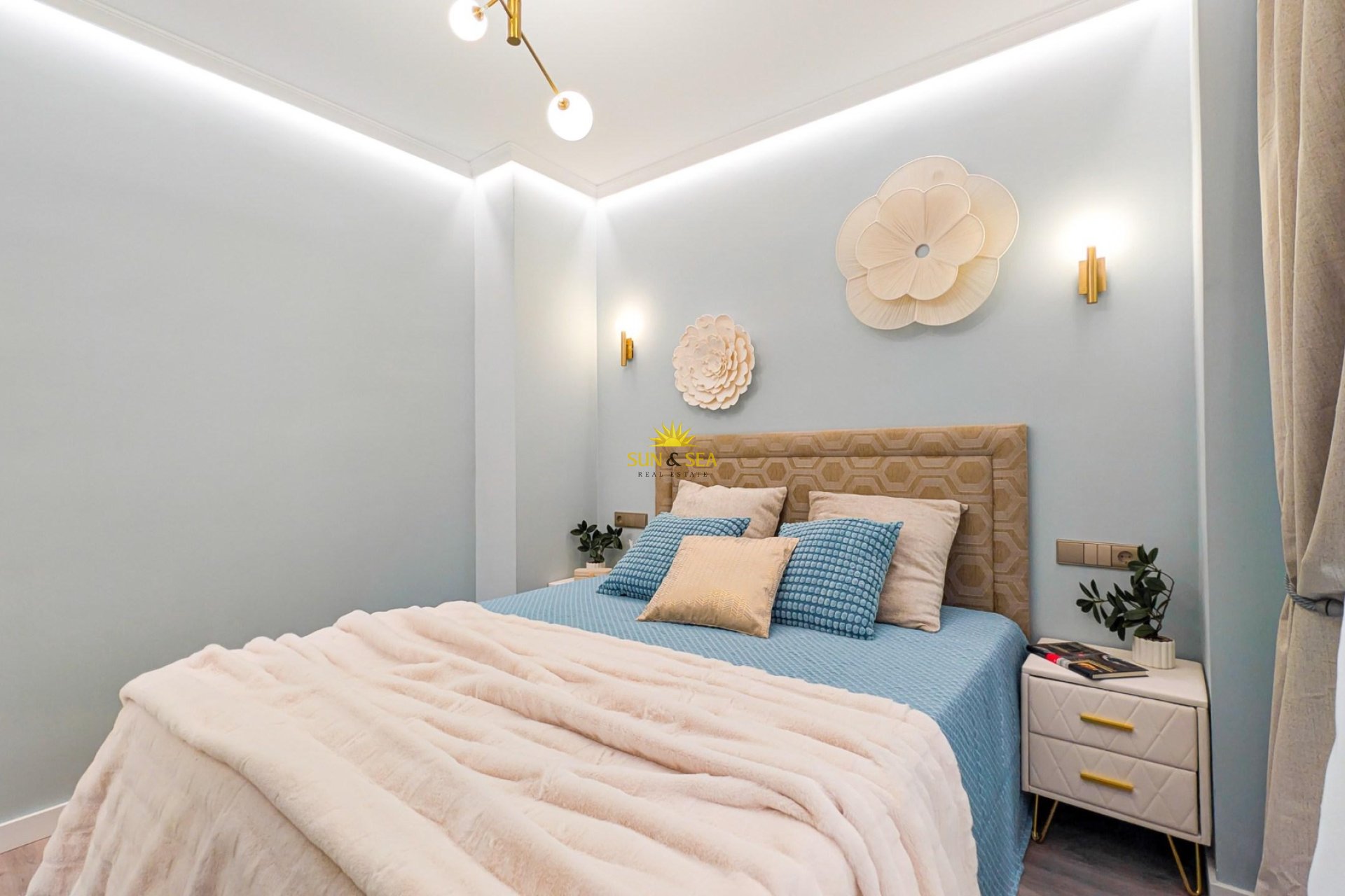 Resale - Apartment - Torrevieja - Centro