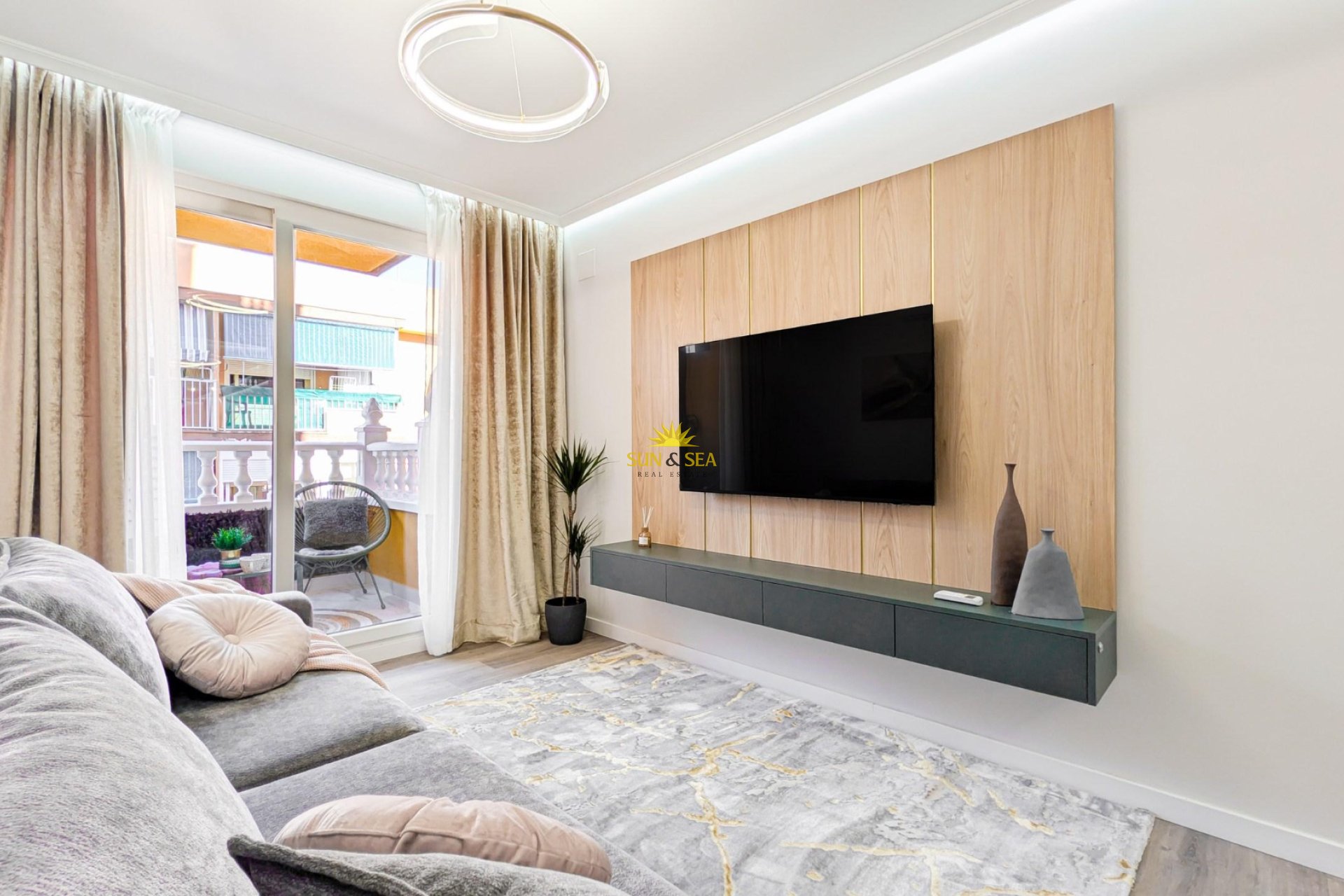 Resale - Apartment - Torrevieja - Centro