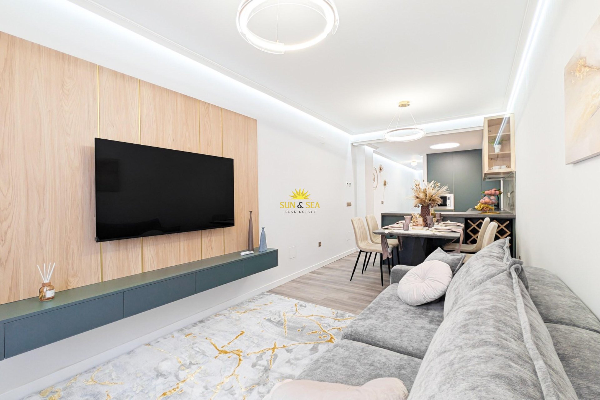 Resale - Apartment - Torrevieja - Centro