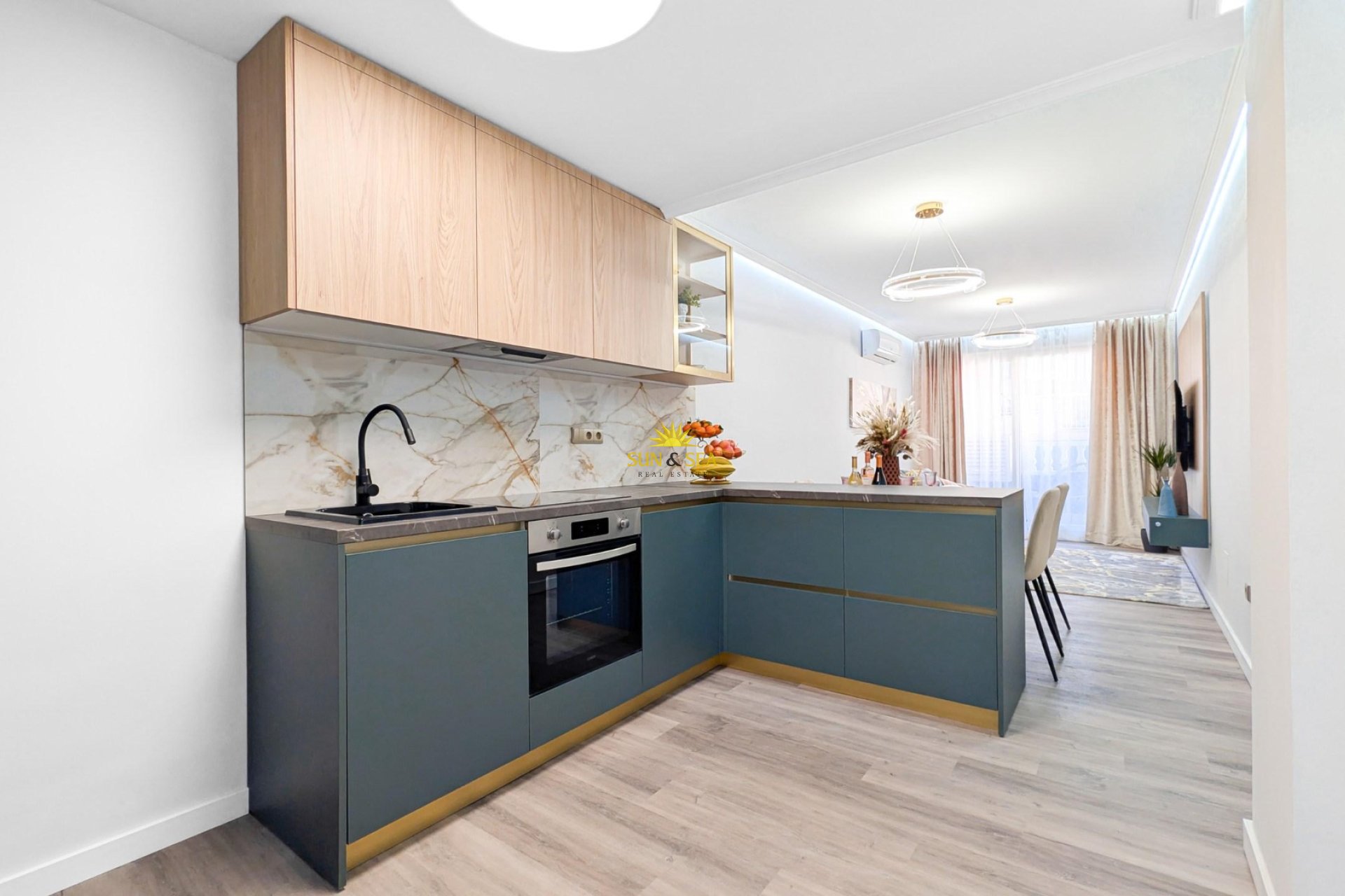 Resale - Apartment - Torrevieja - Centro