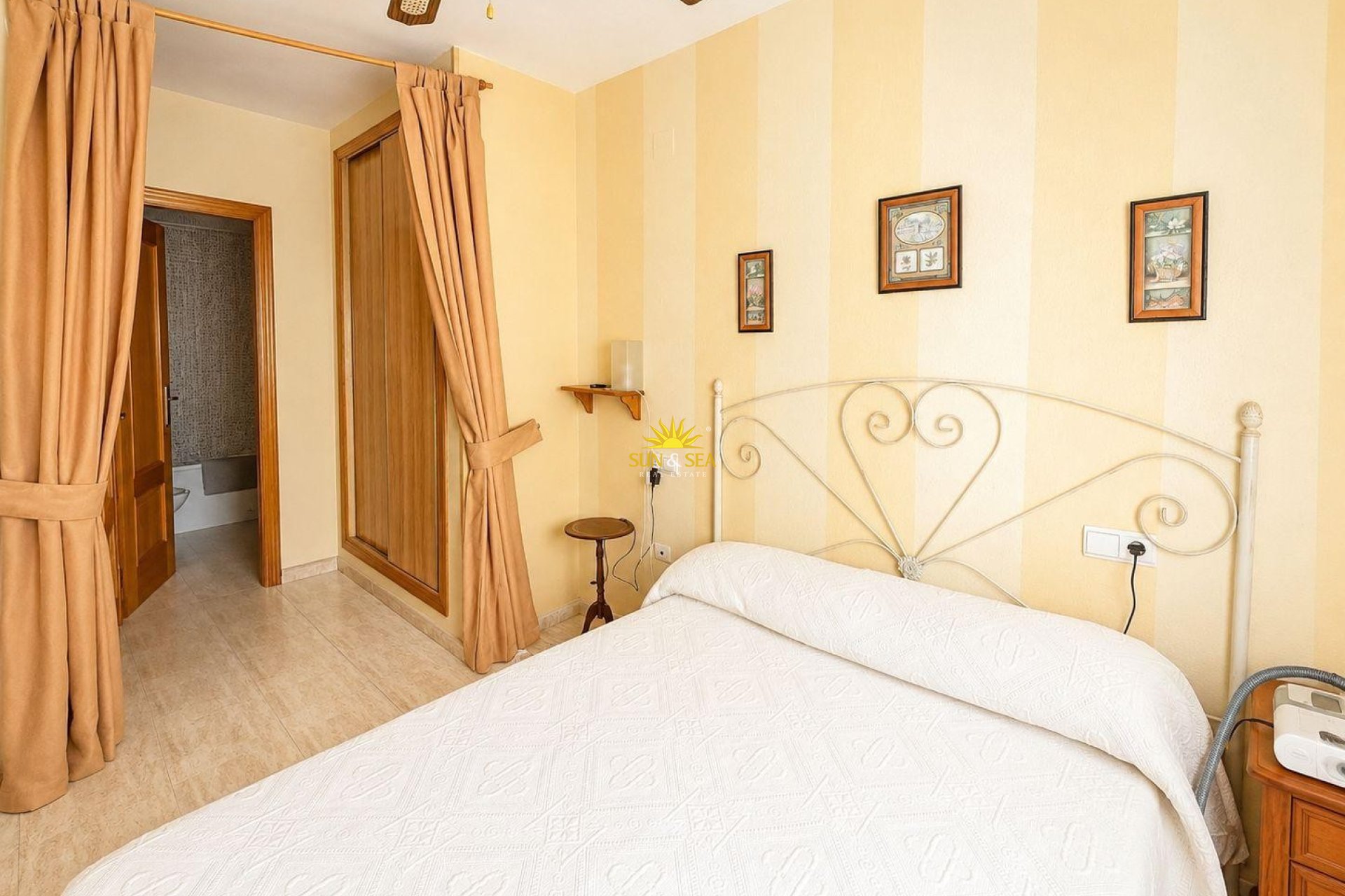 Resale - Apartment - Torrevieja - Centro