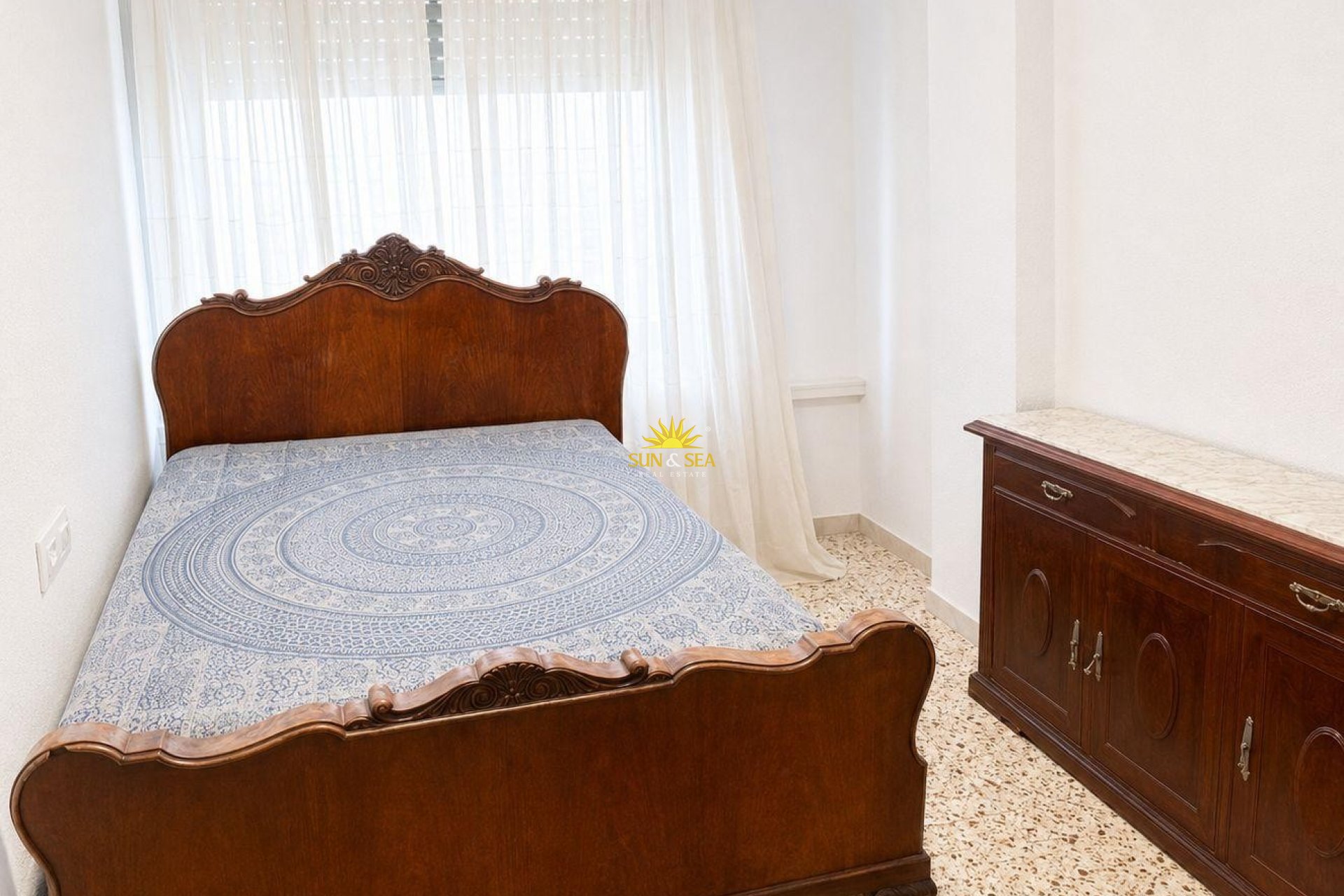Resale - Apartment - Torrevieja - Centro