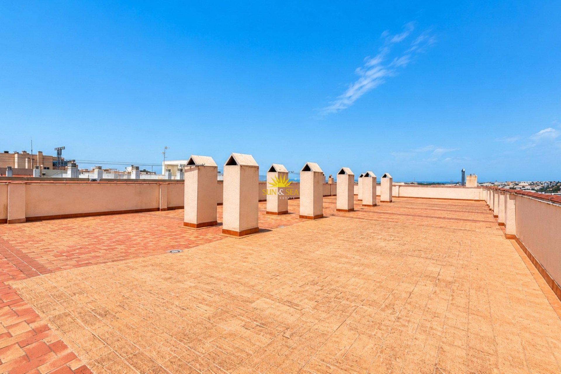 Resale - Apartment - Torrevieja - Centro