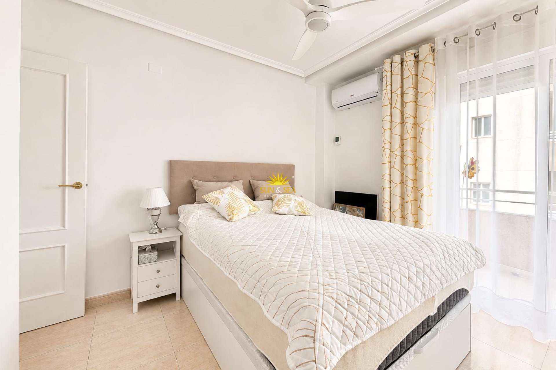 Resale - Apartment - Torrevieja - Centro