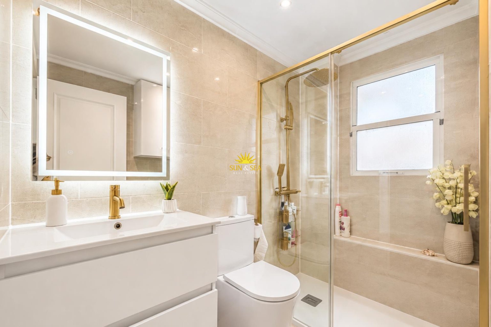 Resale - Apartment - Torrevieja - Centro
