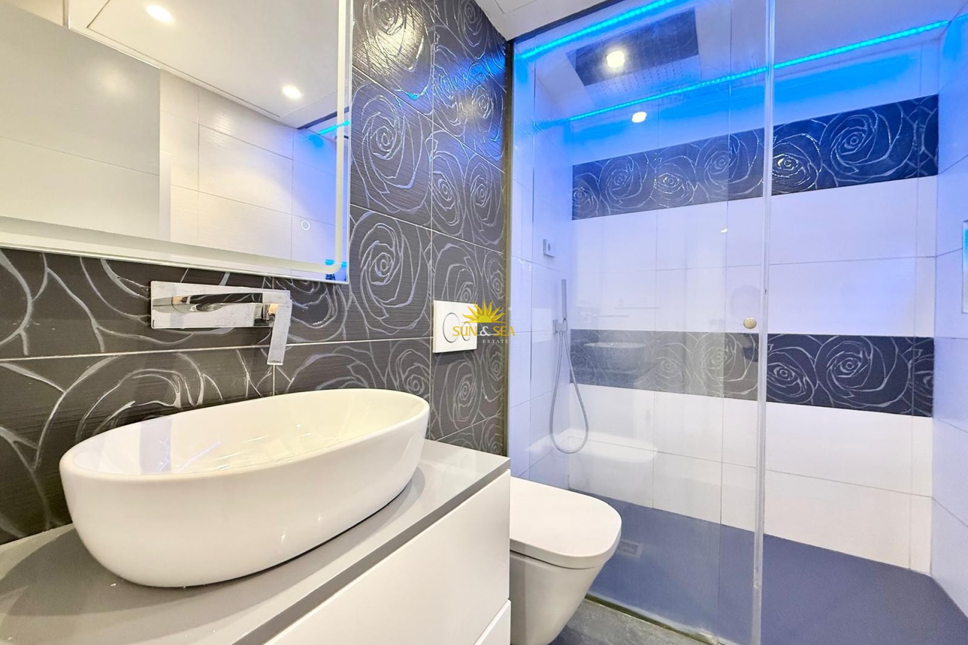 Resale - Apartment - Torrevieja - Centro