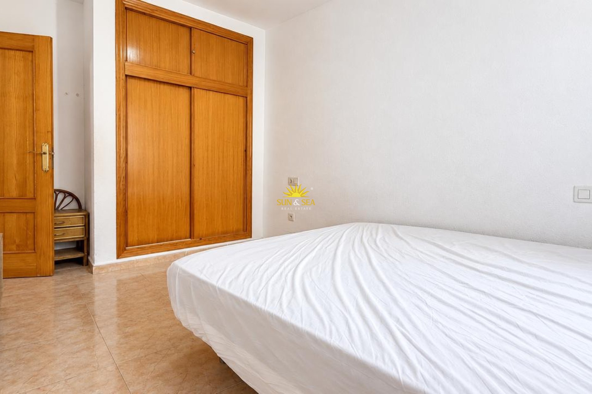 Resale - Apartment - Torrevieja - Centro