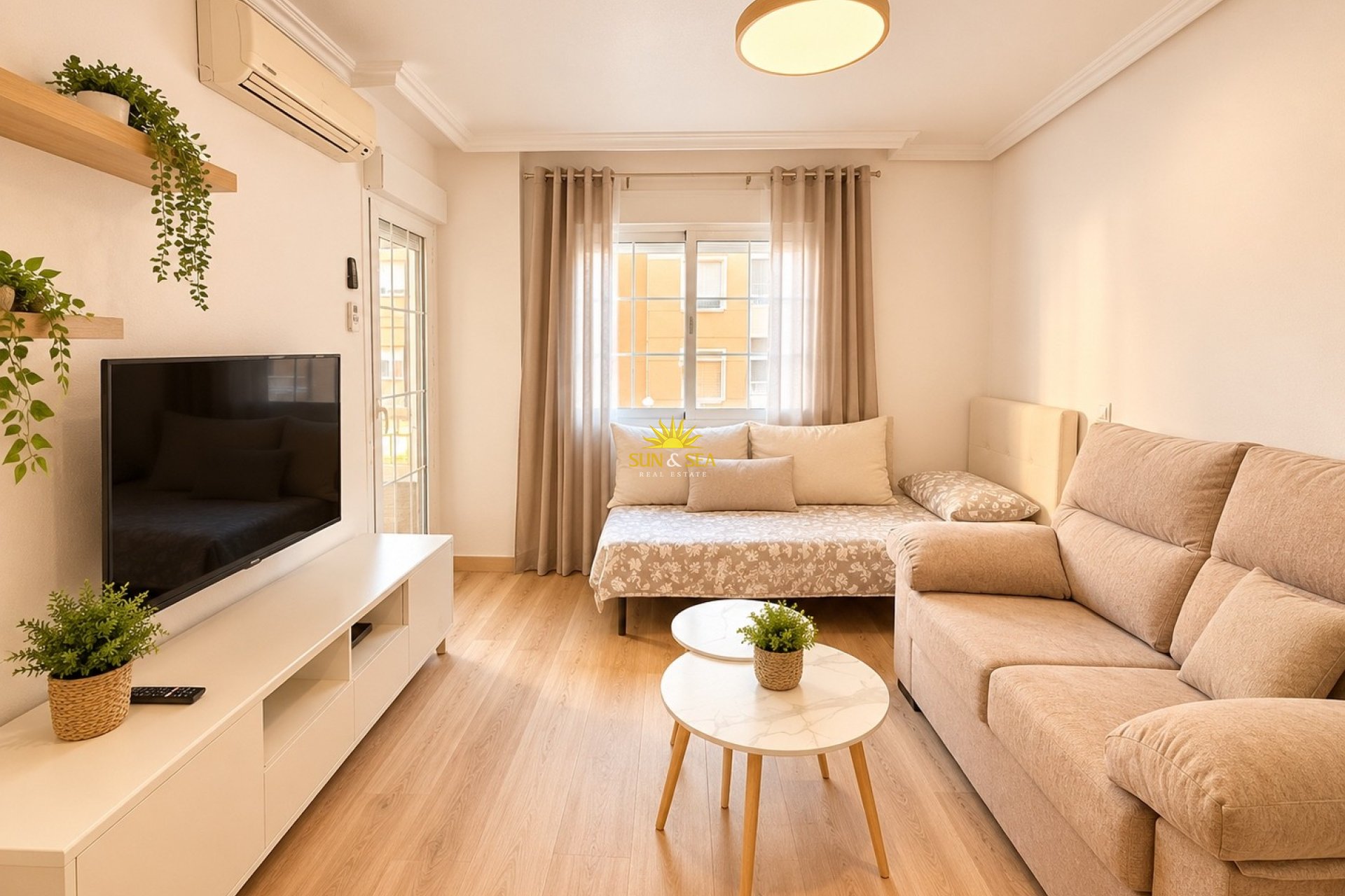 Resale - Apartment - Torrevieja - Centro