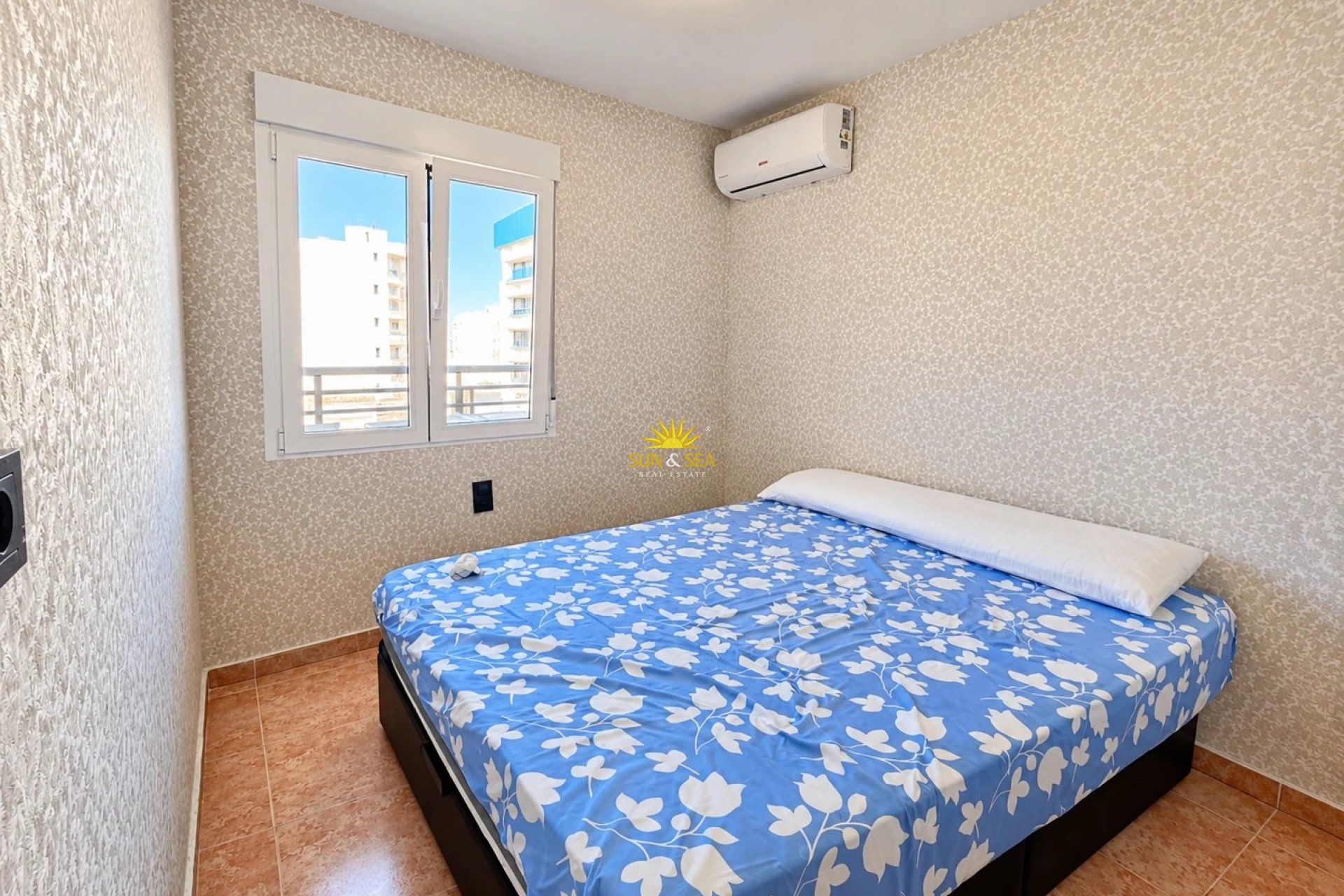Resale - Apartment - Torrevieja - Centro