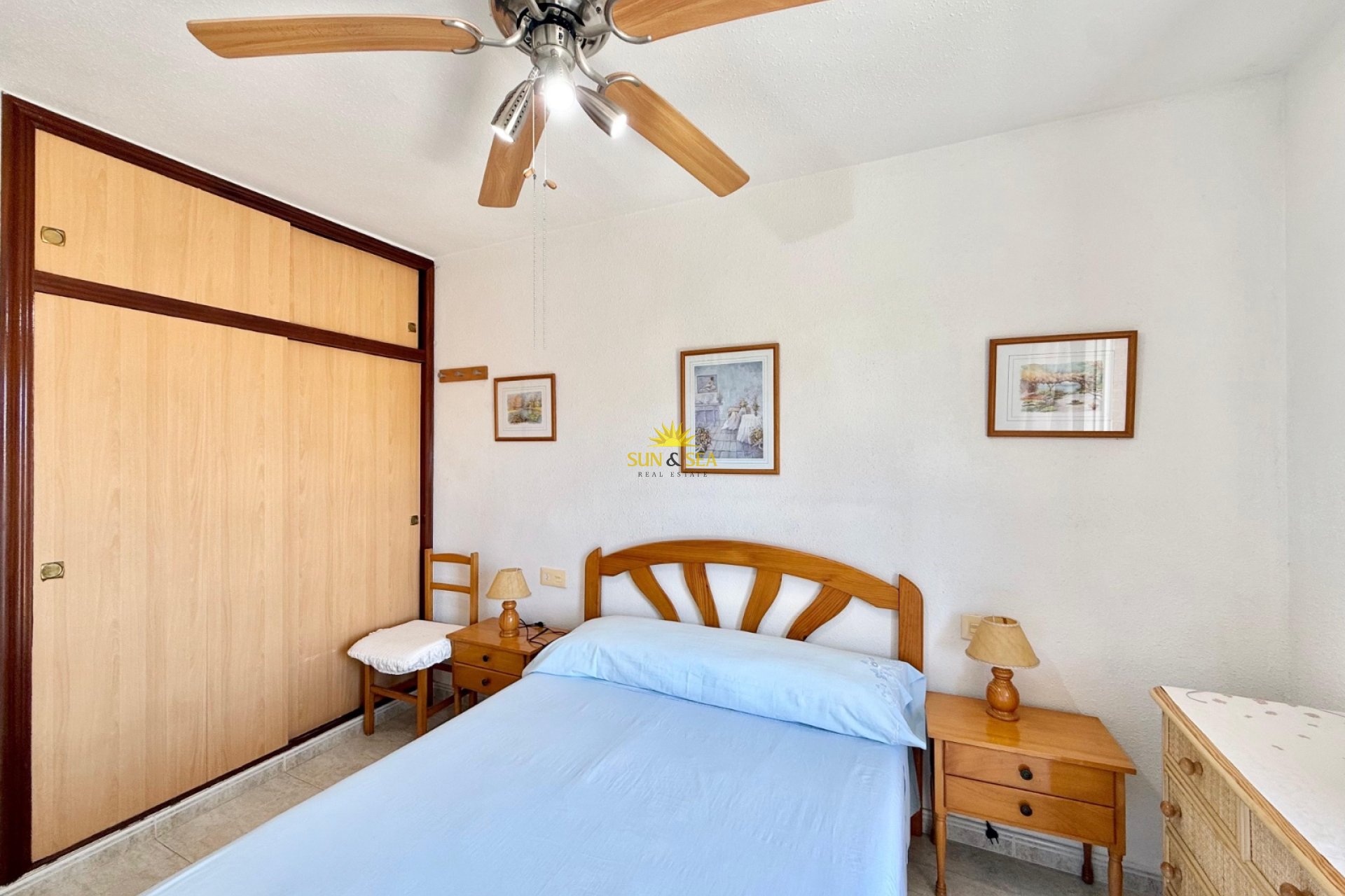 Resale - Apartment - Torrevieja - El Acequión - Los Náufragos