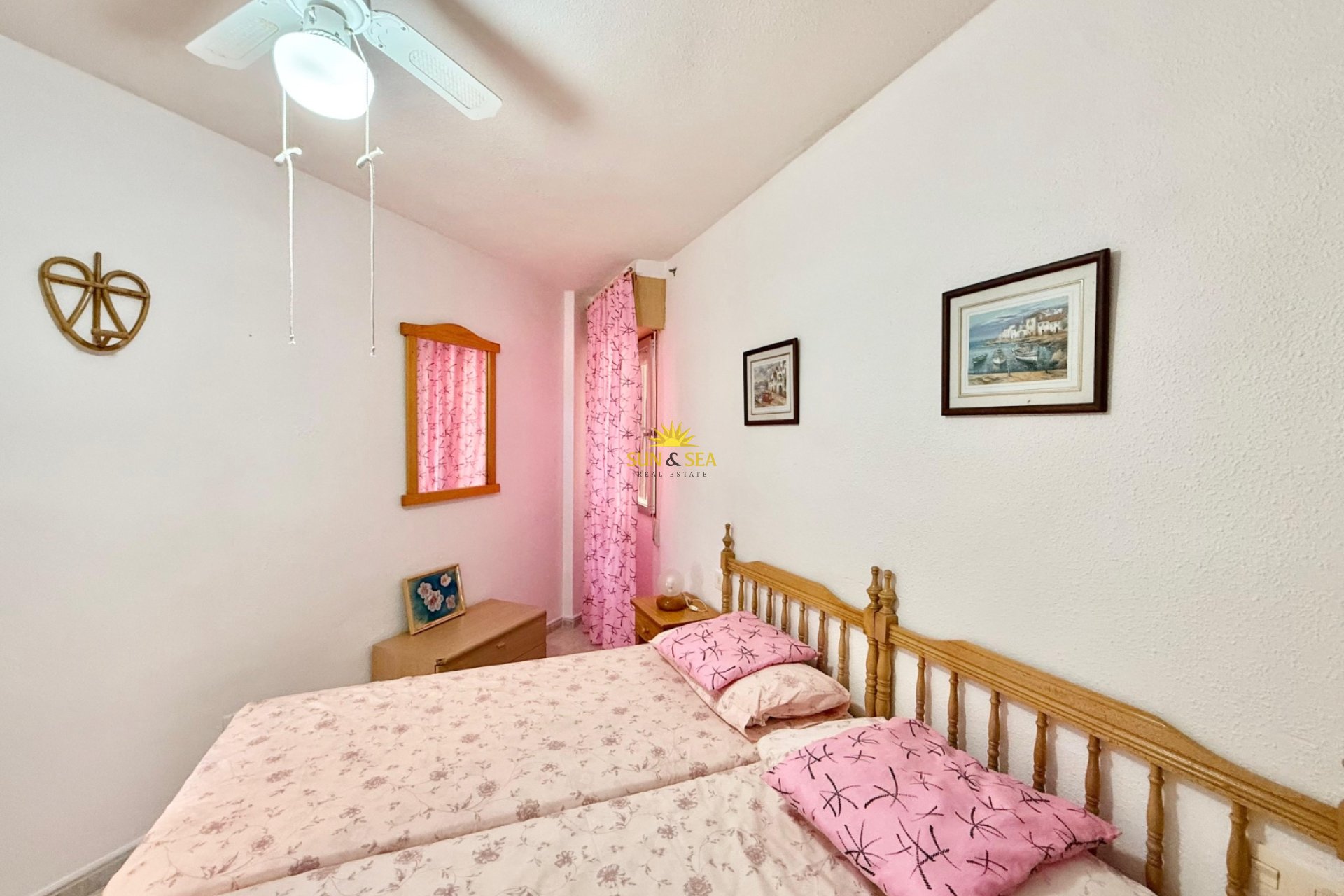 Resale - Apartment - Torrevieja - El Acequión - Los Náufragos