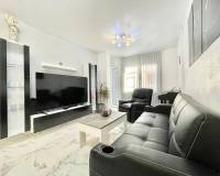 Resale - Apartment - Torrevieja - El acequión