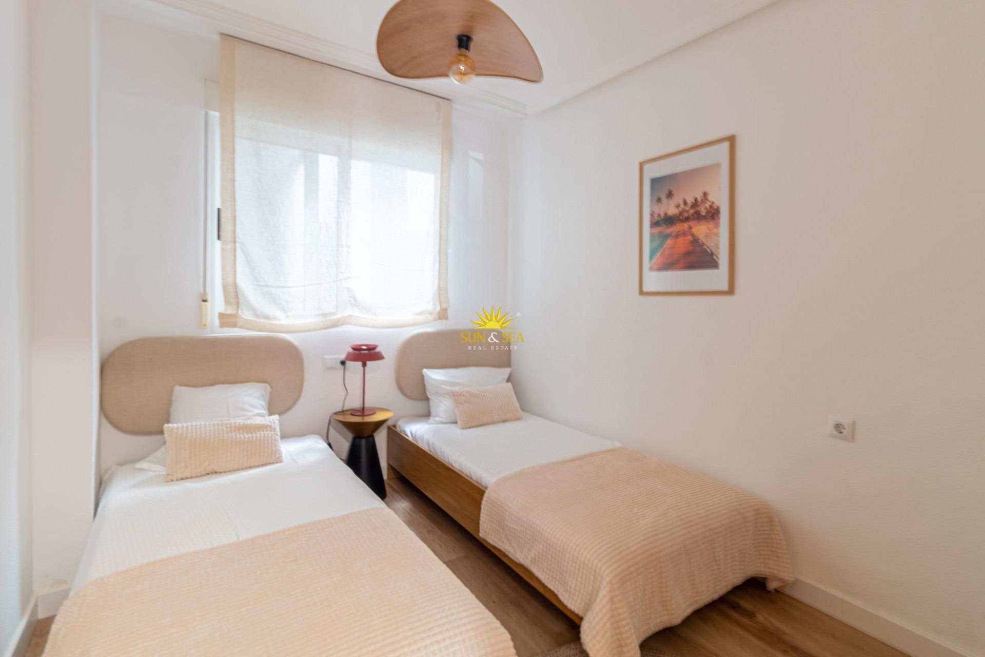 Resale - Apartment - Torrevieja - La Mata pueblo