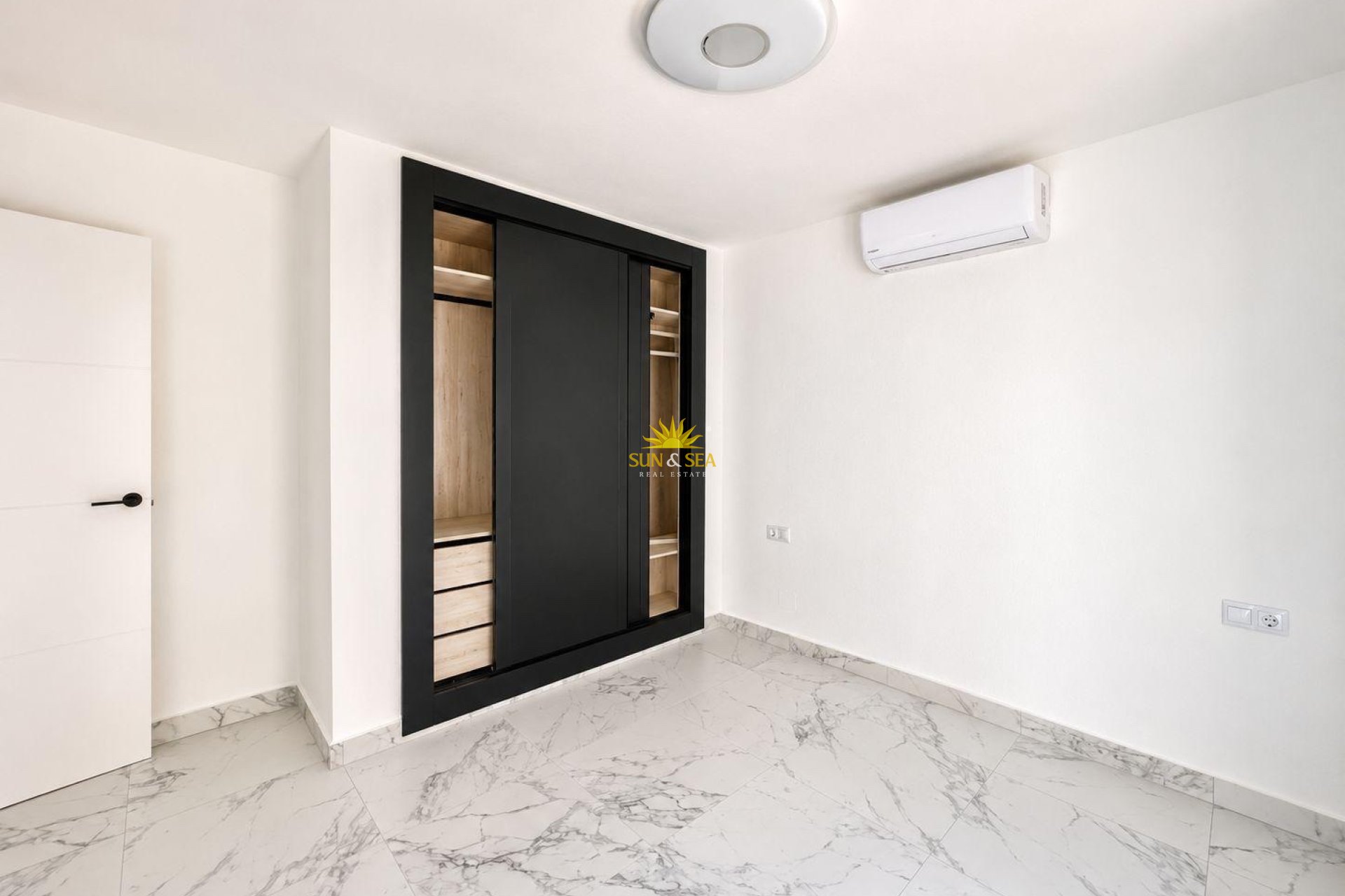Resale - Apartment - Torrevieja - La veleta