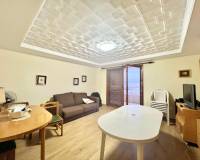 Resale - Apartment - Torrevieja - Paseo maritimo