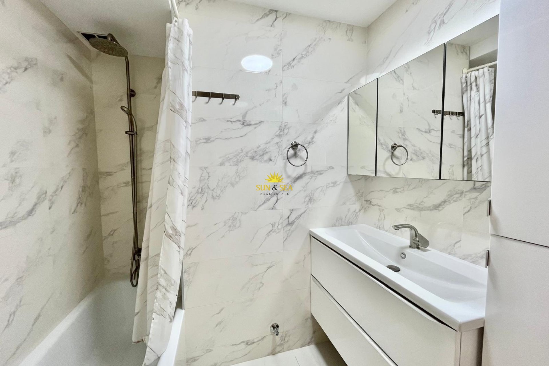 Resale - Apartment - Torrevieja - Playa de El Cura