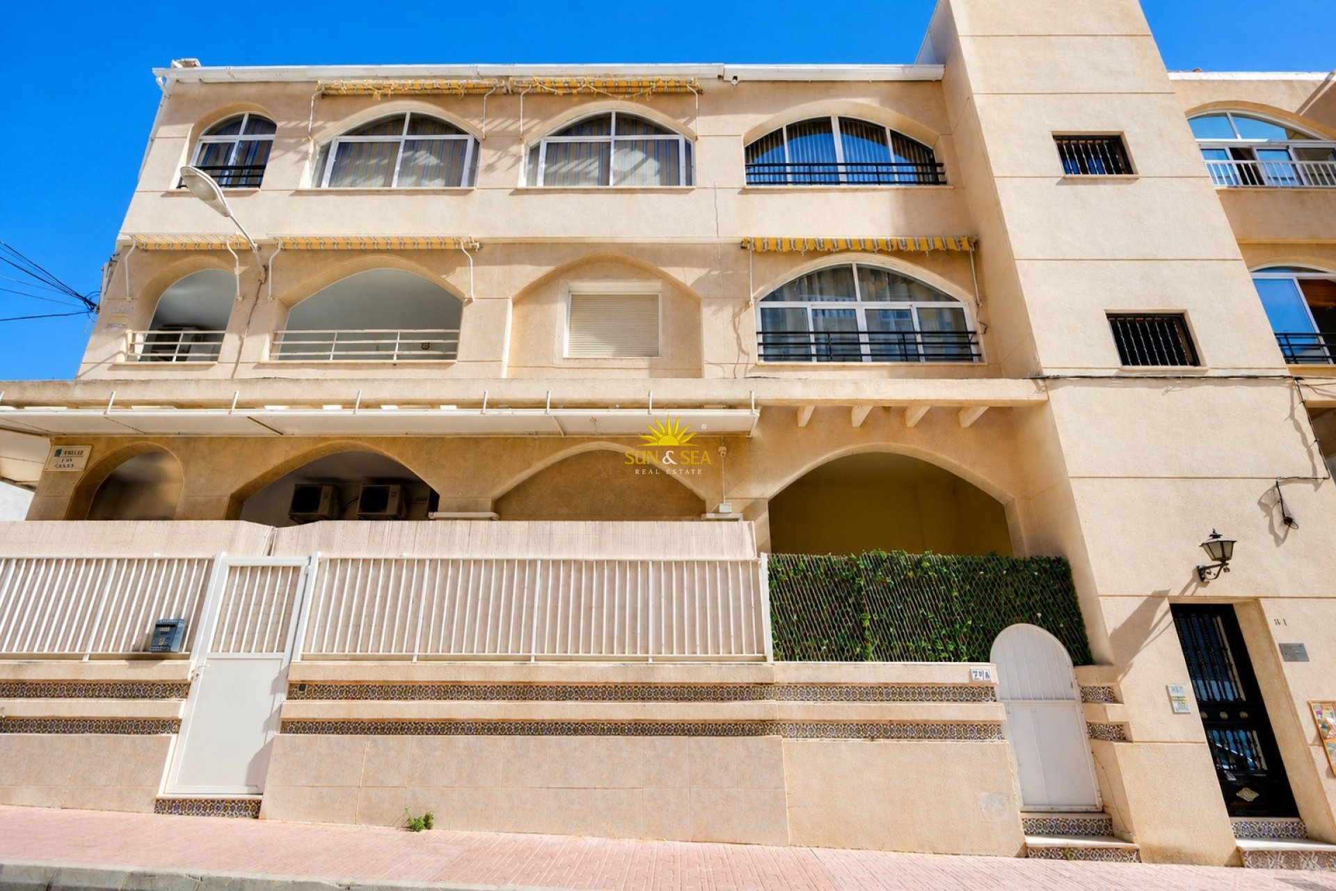 Resale - Apartment - Torrevieja - Playa de los Locos