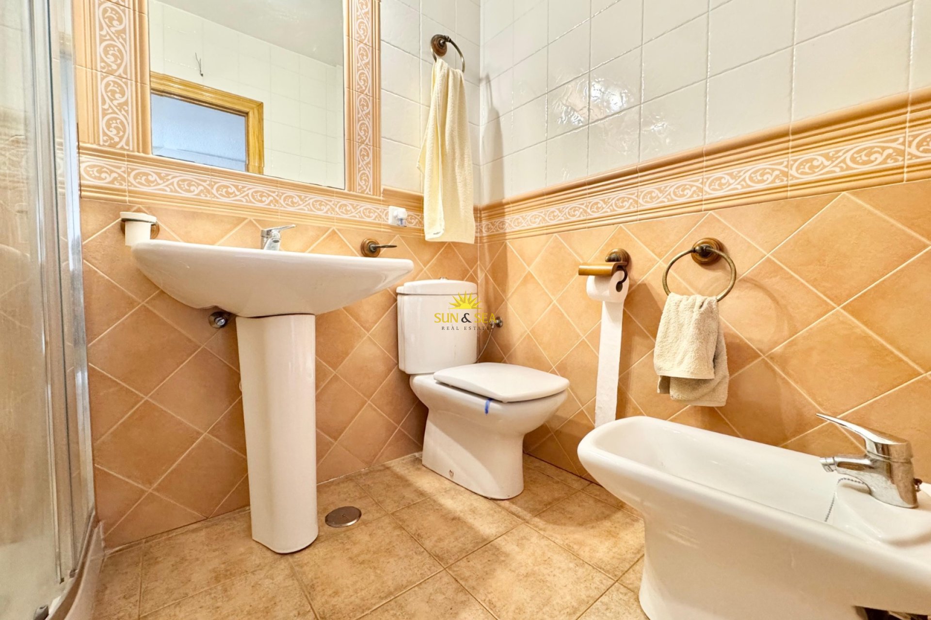 Resale - Apartment - Torrevieja - Playa del Acequión