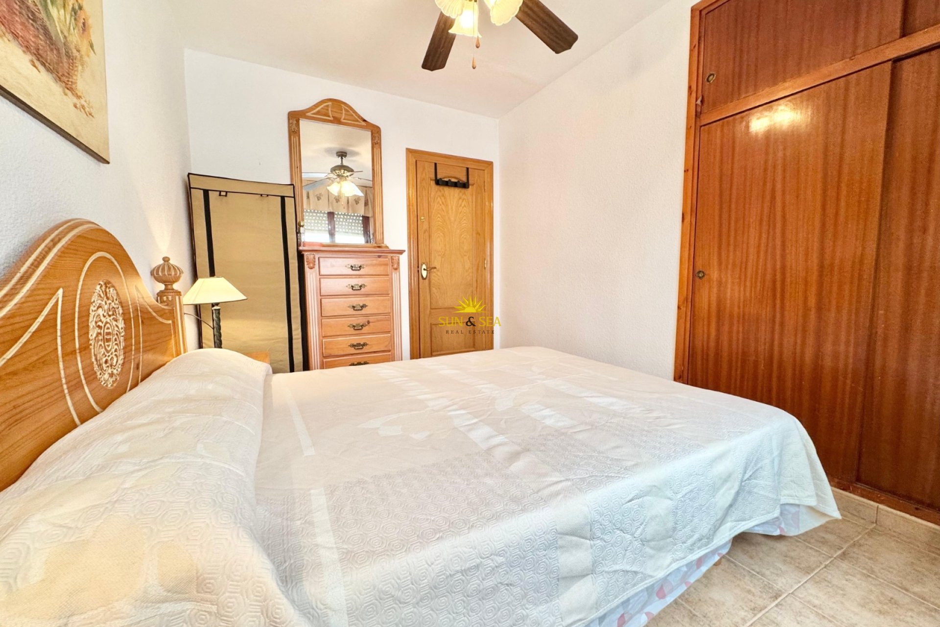 Resale - Apartment - Torrevieja - Playa del Acequión