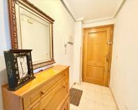 Resale - Apartment - Torrevieja - Playa del Acequión