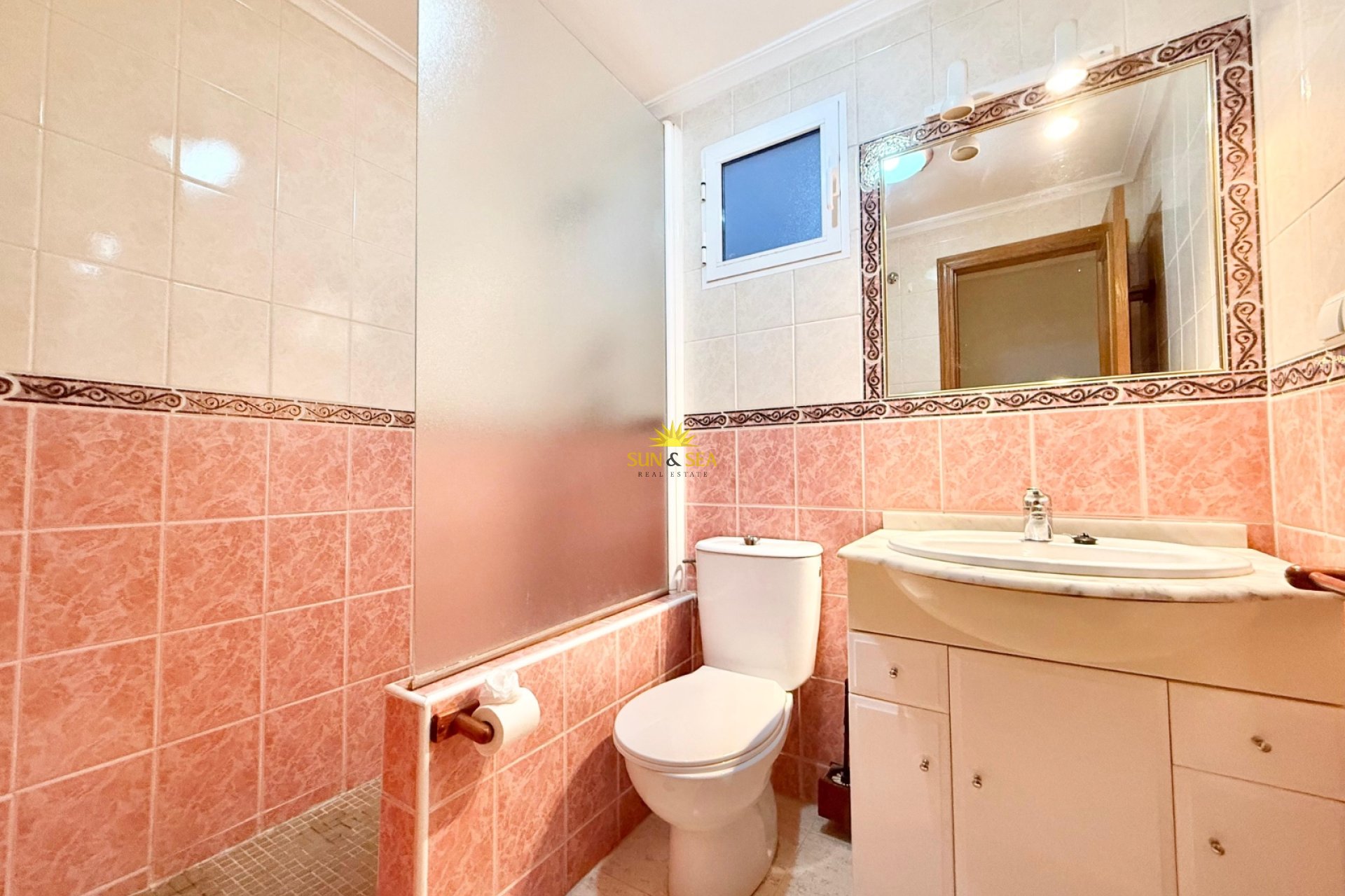 Resale - Apartment - Torrevieja - Playa del Acequión