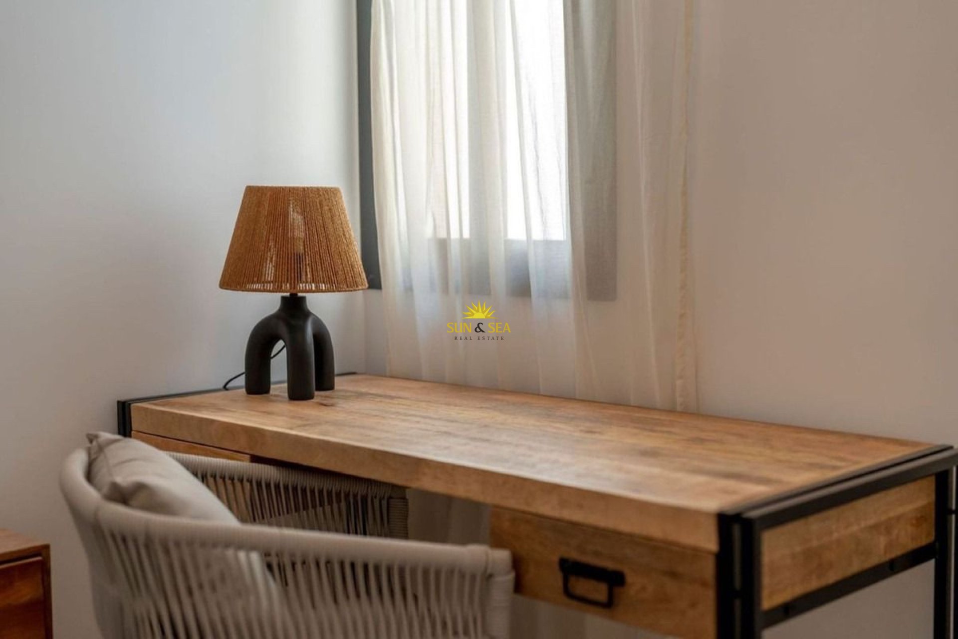 Resale - Apartment - Torrevieja - Puerto de Torrevieja