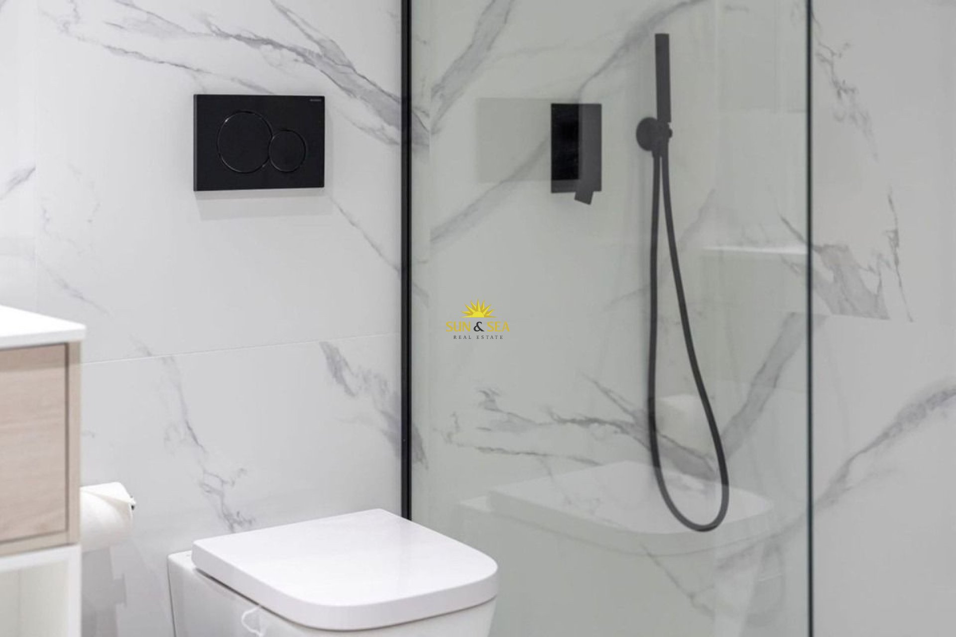 Resale - Apartment - Torrevieja - Puerto de Torrevieja