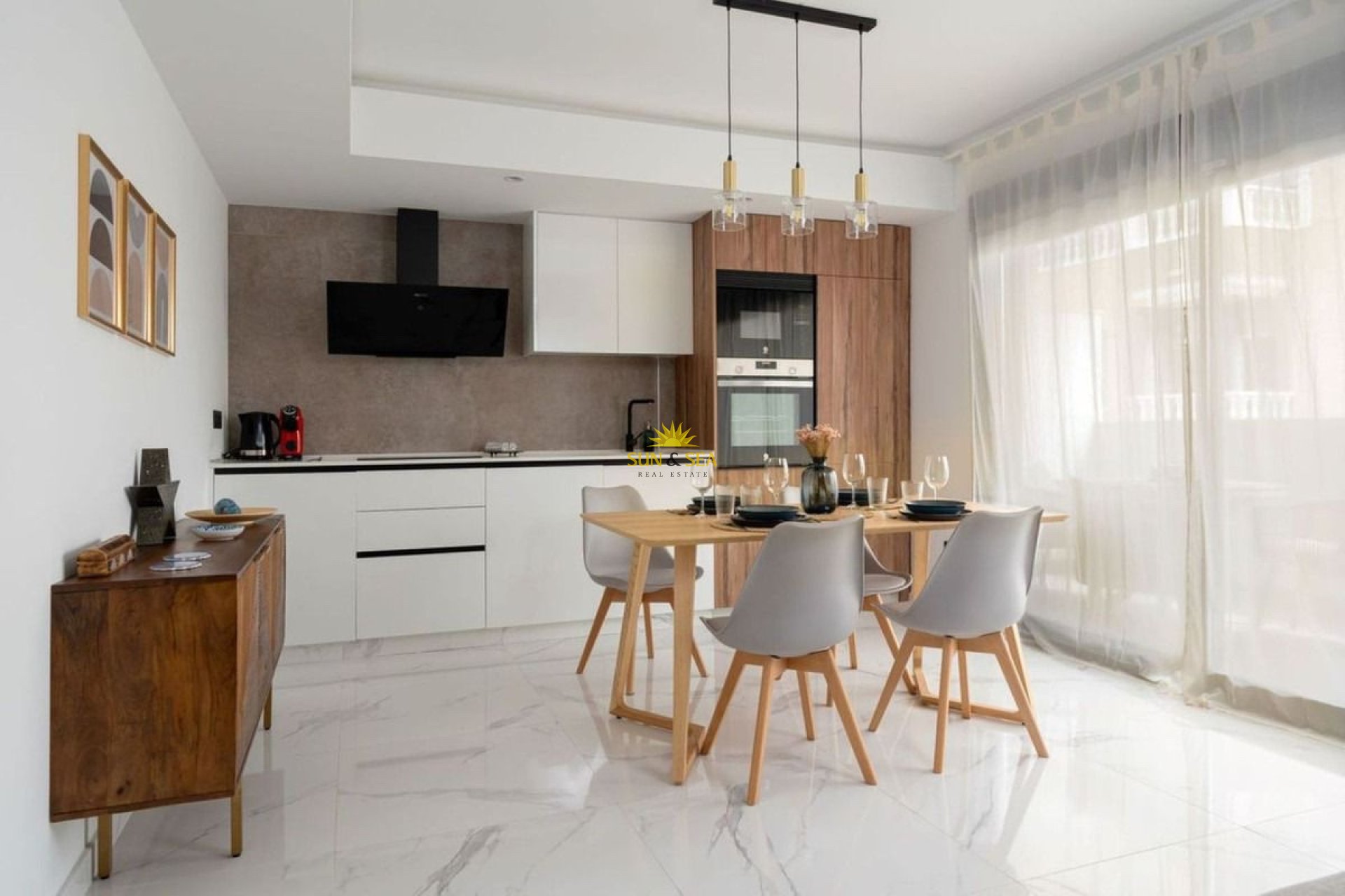 Resale - Apartment - Torrevieja - Puerto de Torrevieja
