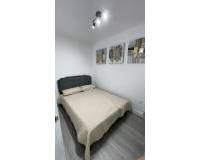 Resale - Apartment - Torrevieja - Puerto de Torrevieja